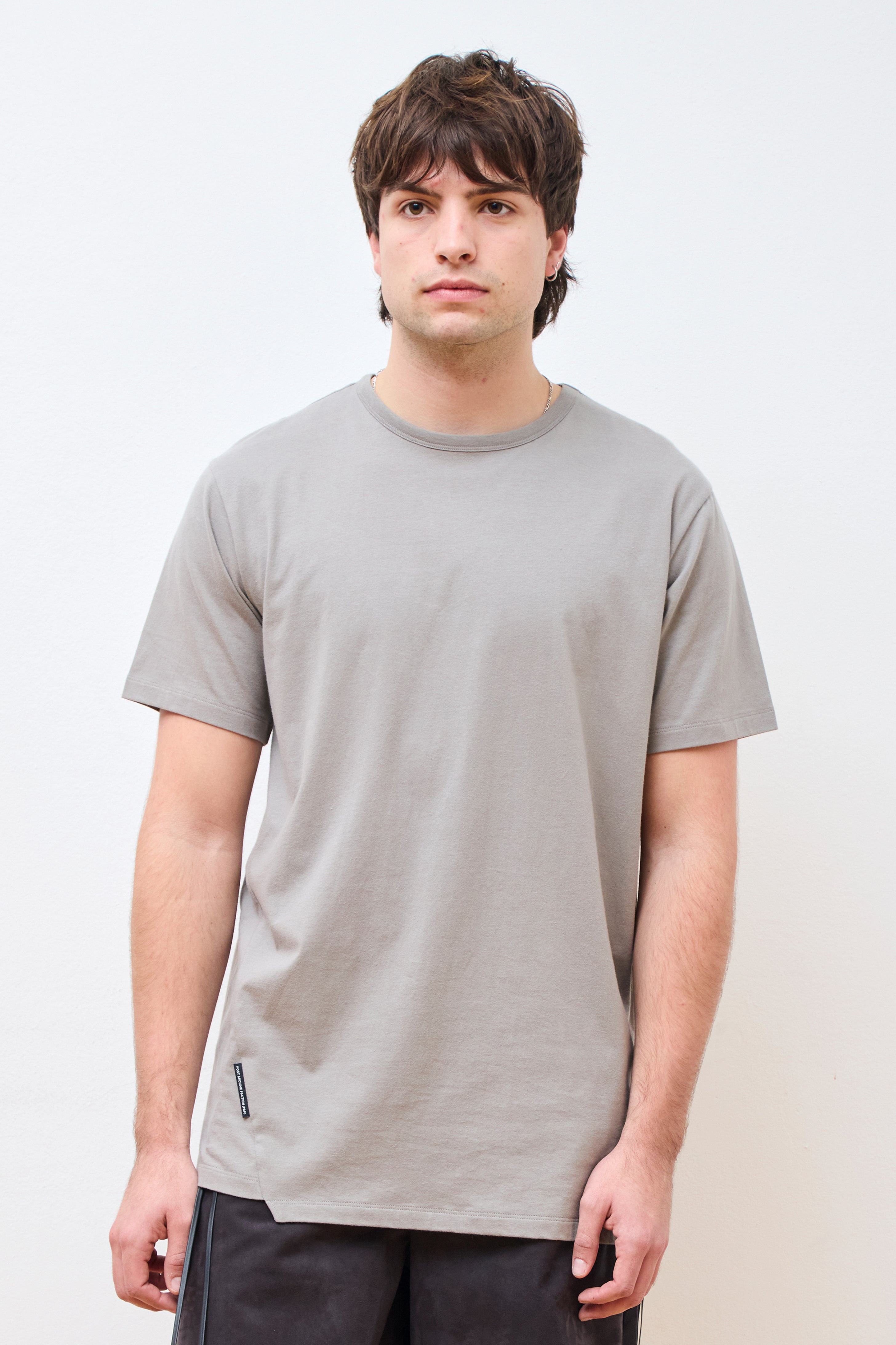 8.0 Tee Center Warm Grey