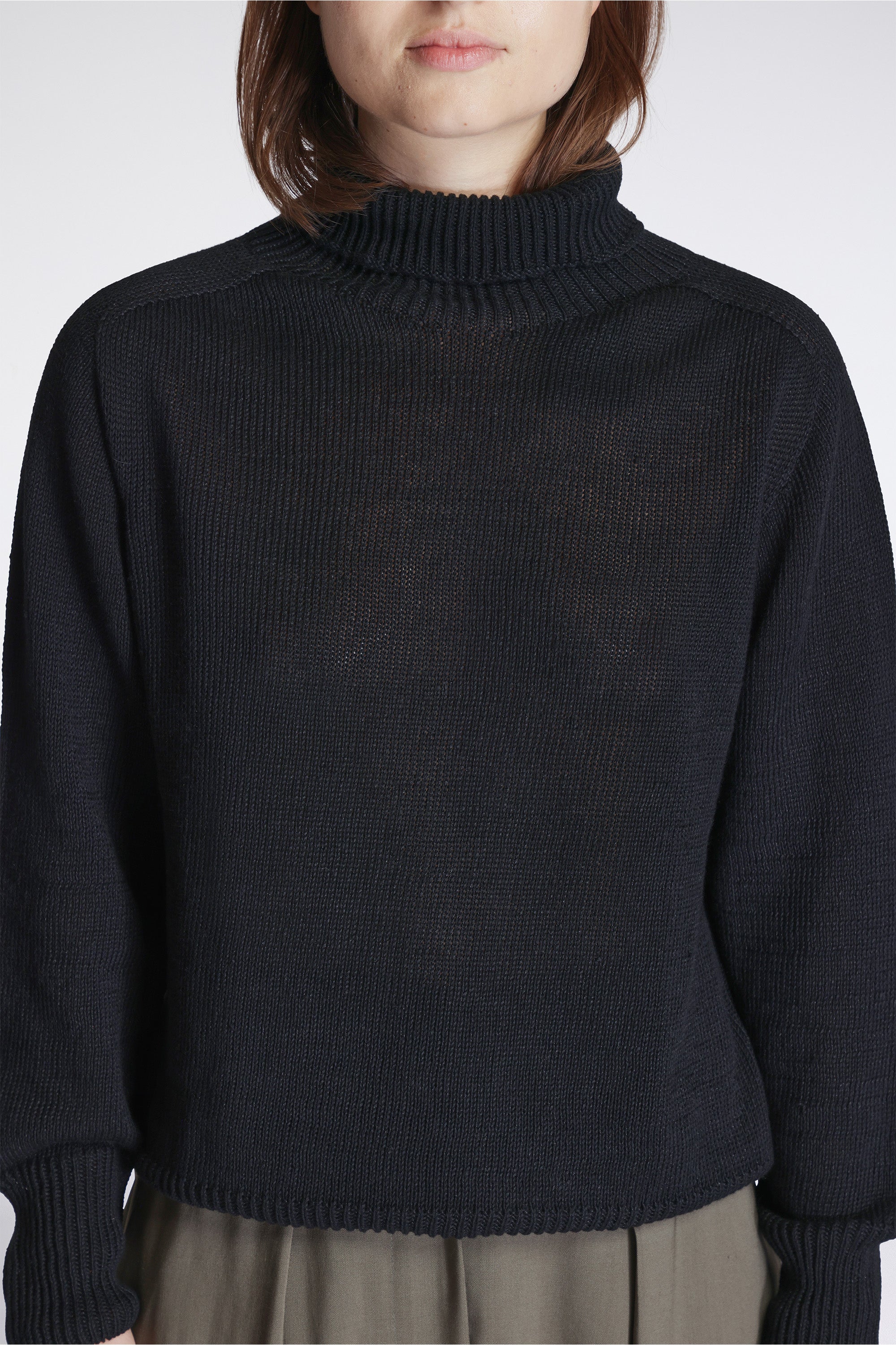 Seamless Roll Neck Black