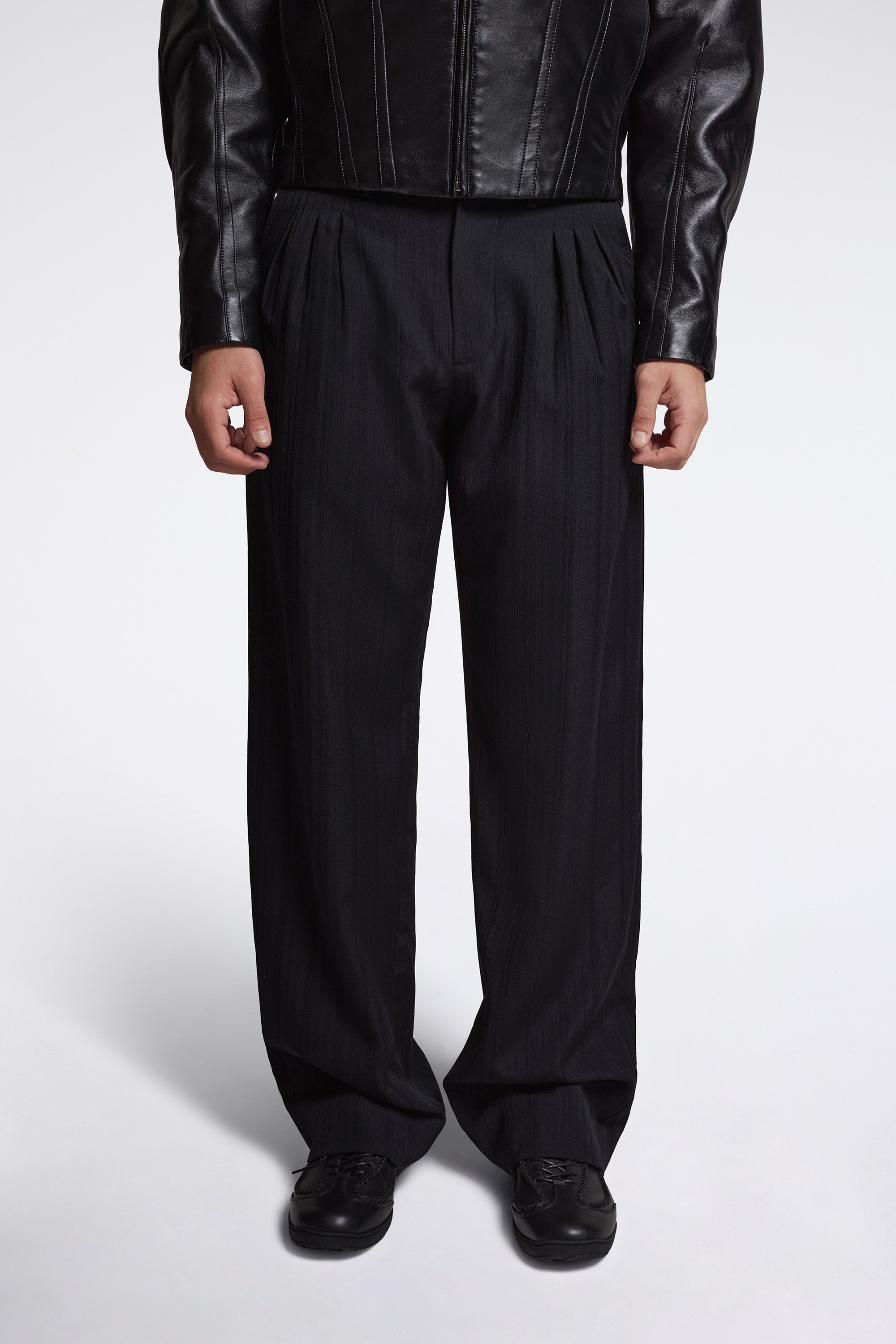Tarhos Pleated Trouser Midnight Black