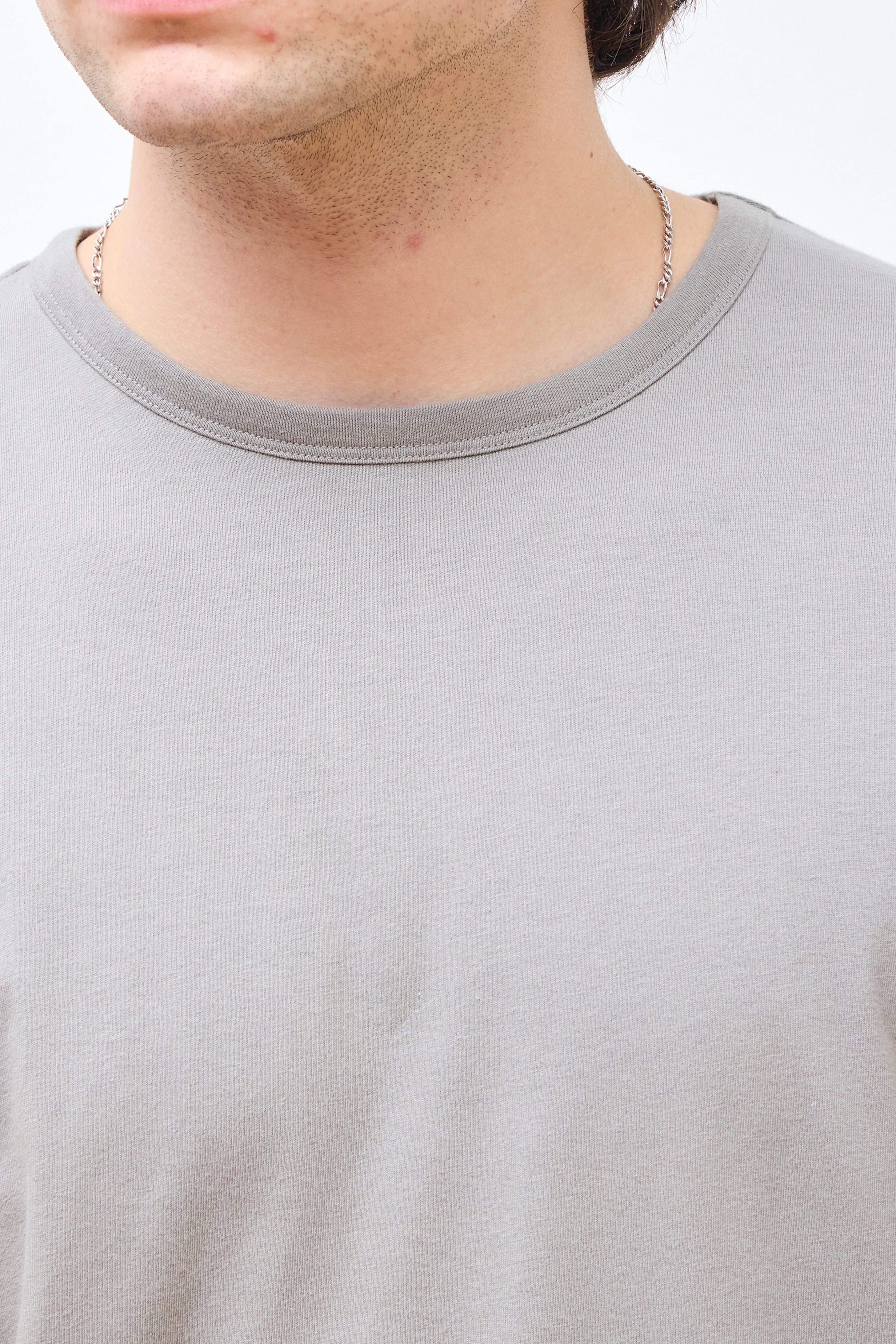 8.0 Tee Center Warm Grey