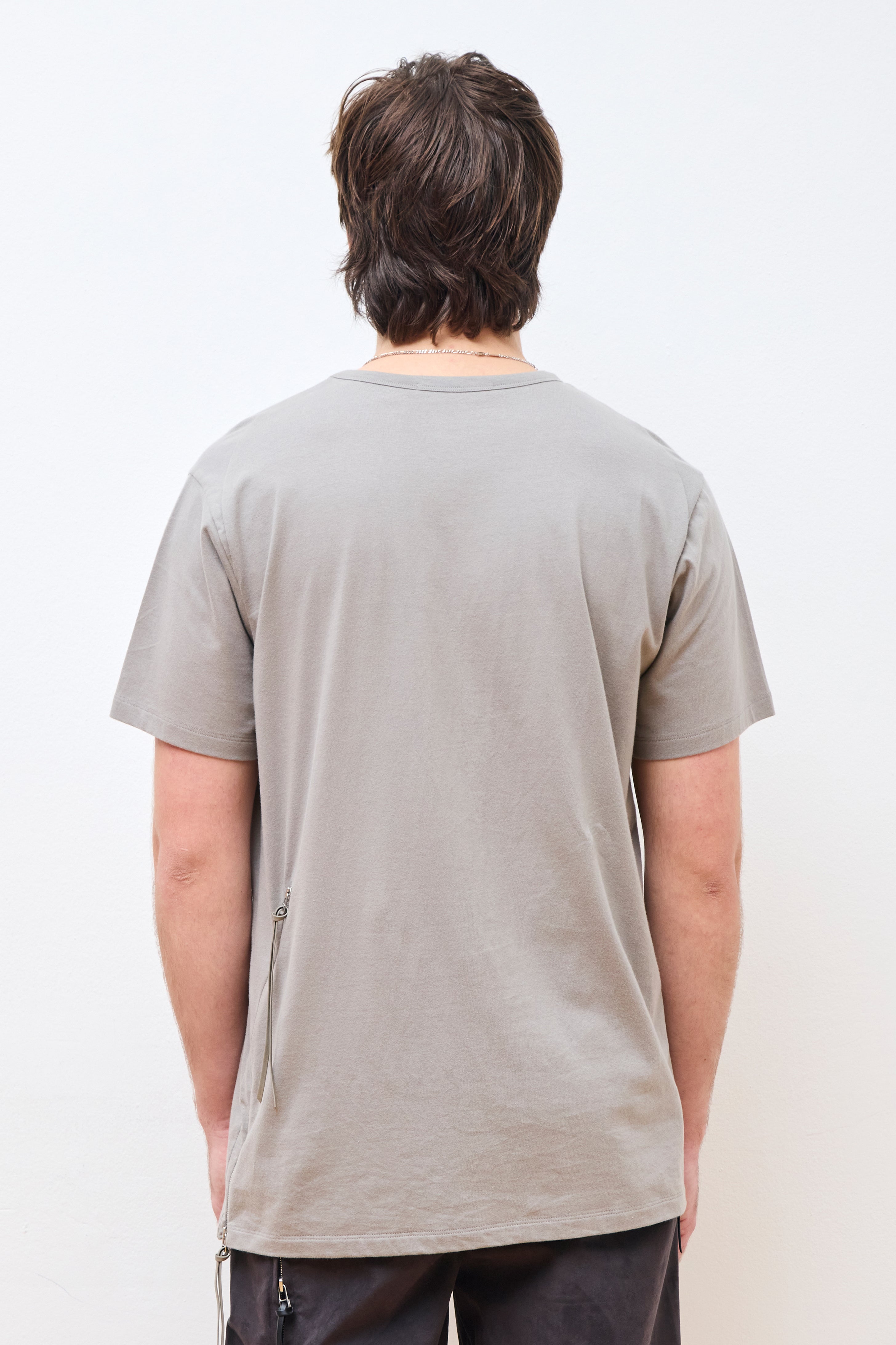 8.0 Tee Center Warm Grey