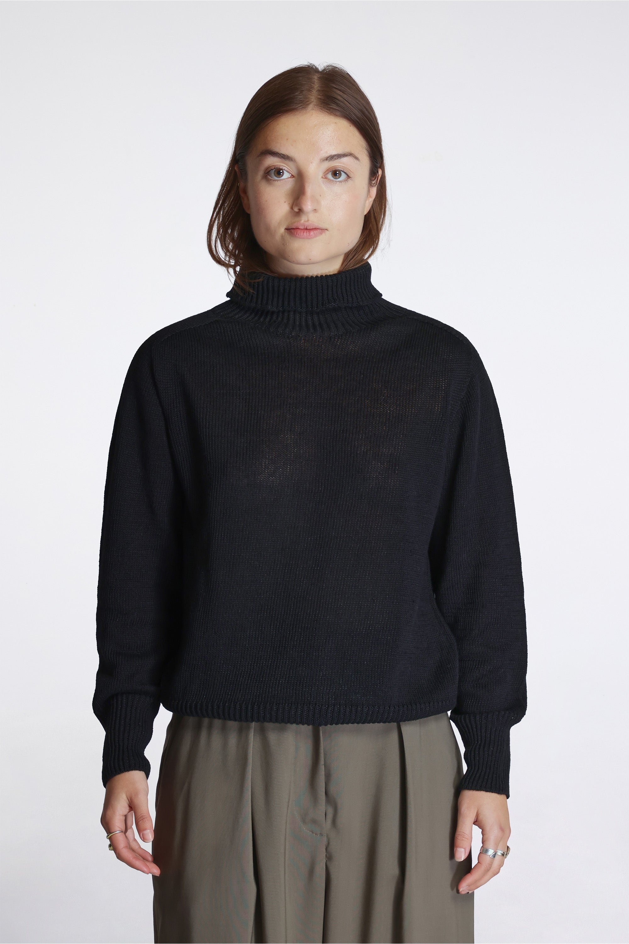 Seamless Roll Neck Black
