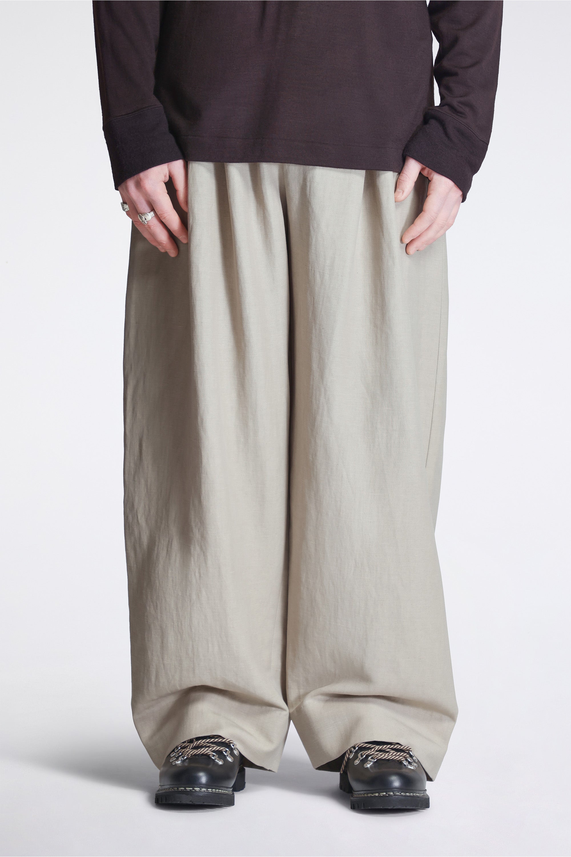 Line Pant Sand