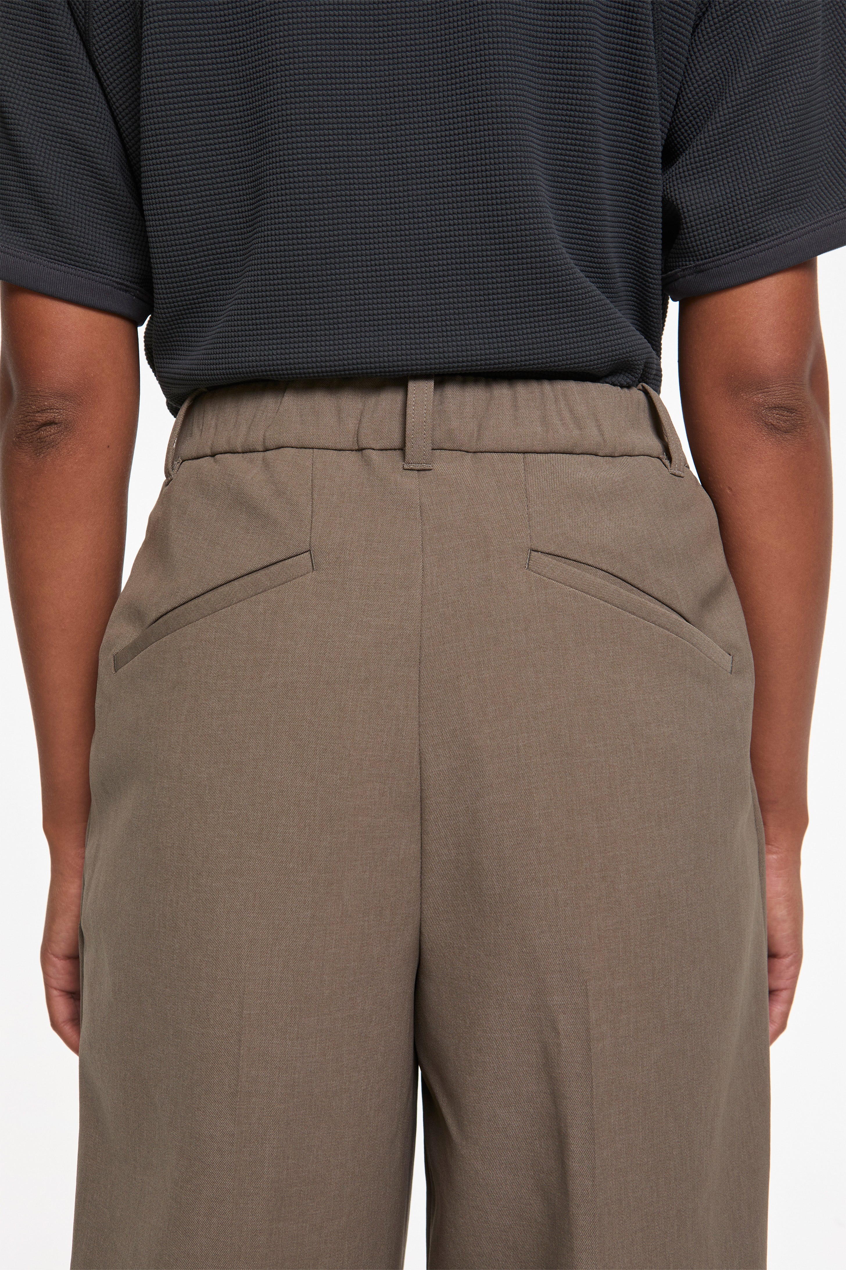 W's 2-Tuck Straight Pants Sand Land