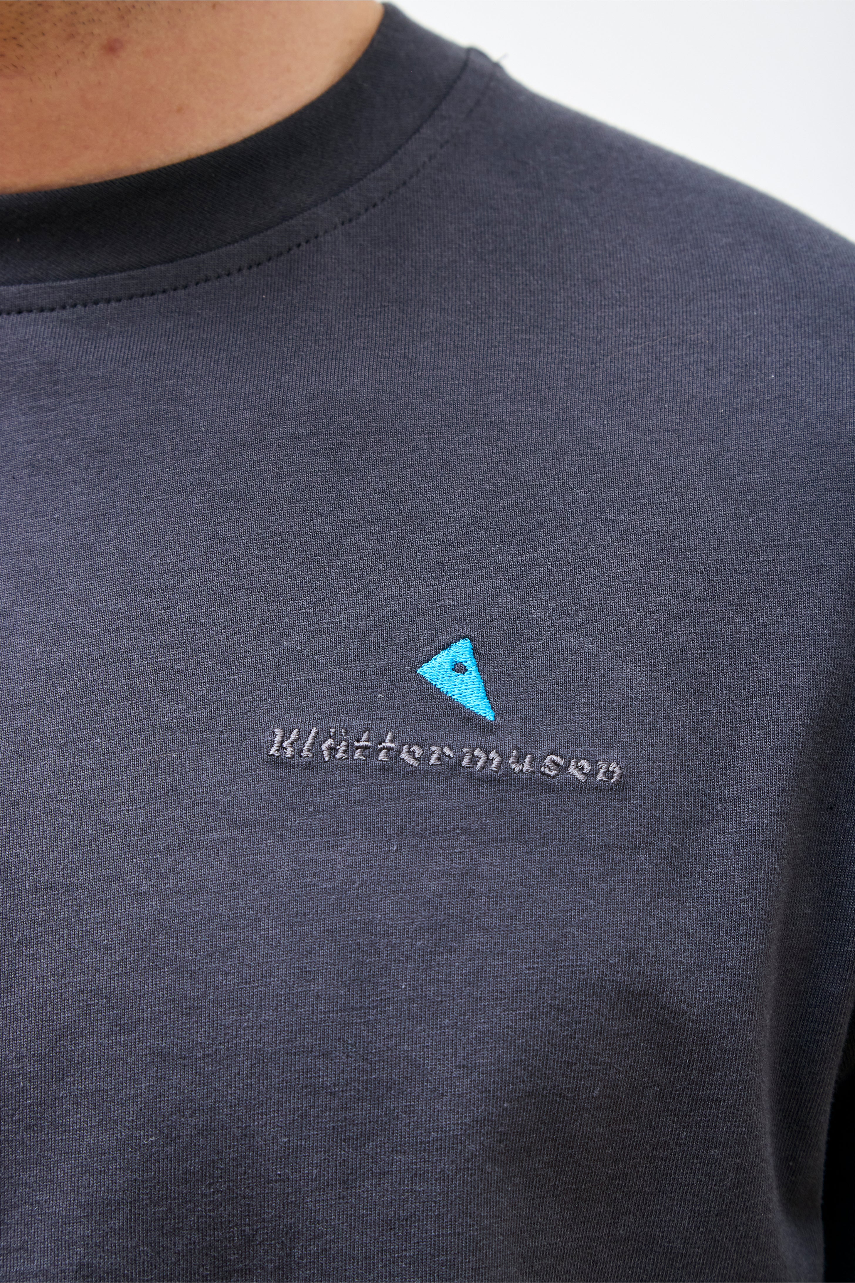 Root Logo LS Tee M's Raven