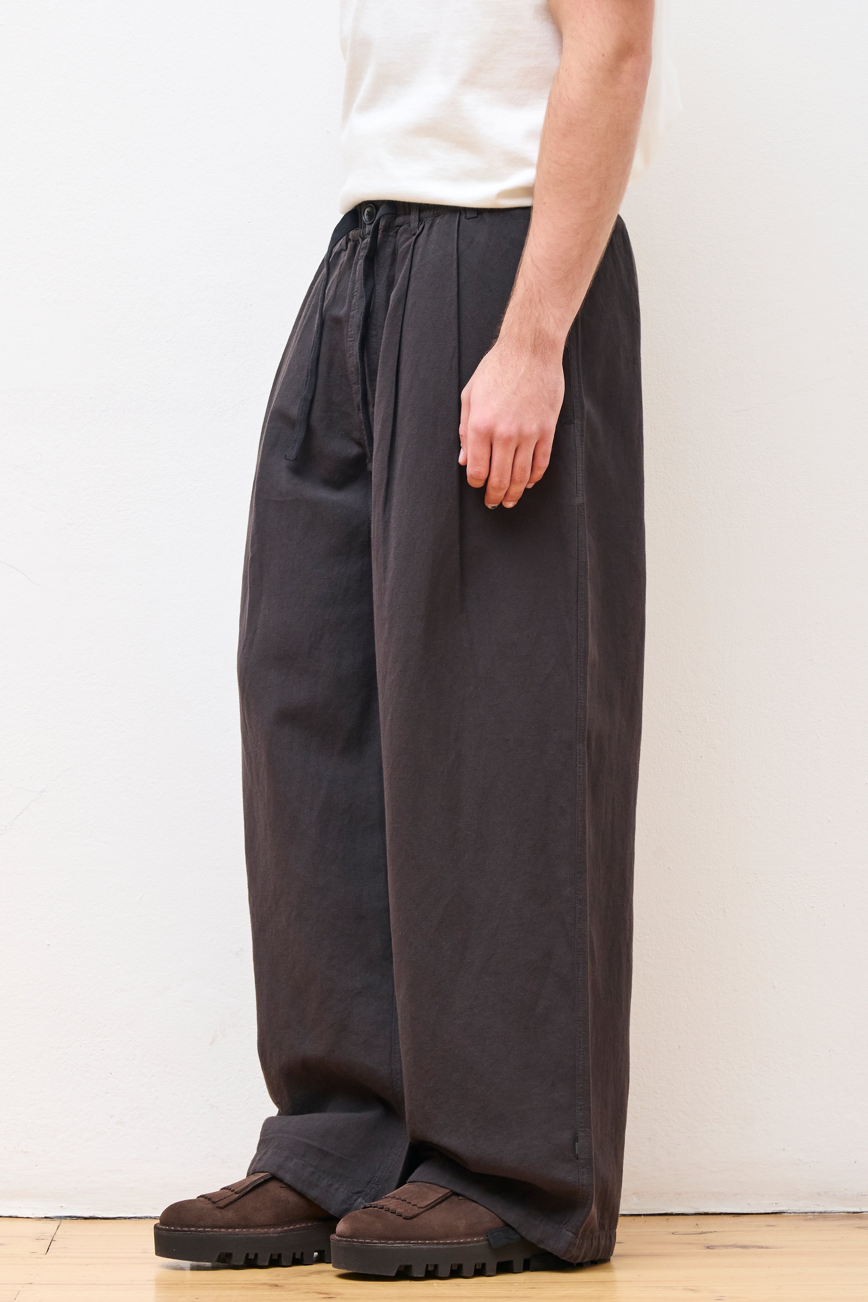 Hemp Pleated Track Pant Black