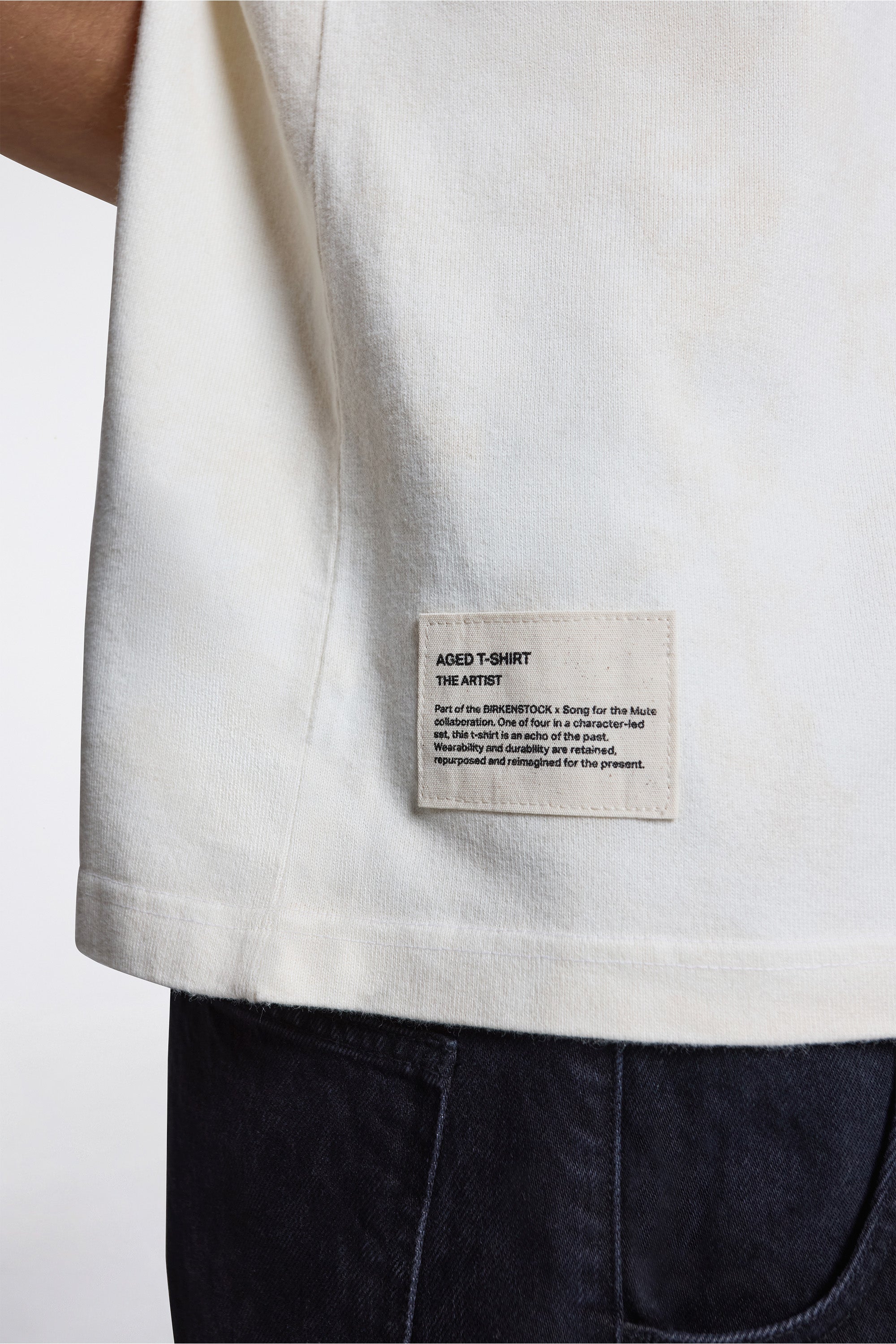 ''The Artist'' Aged T-Shirt White Dirt Wash