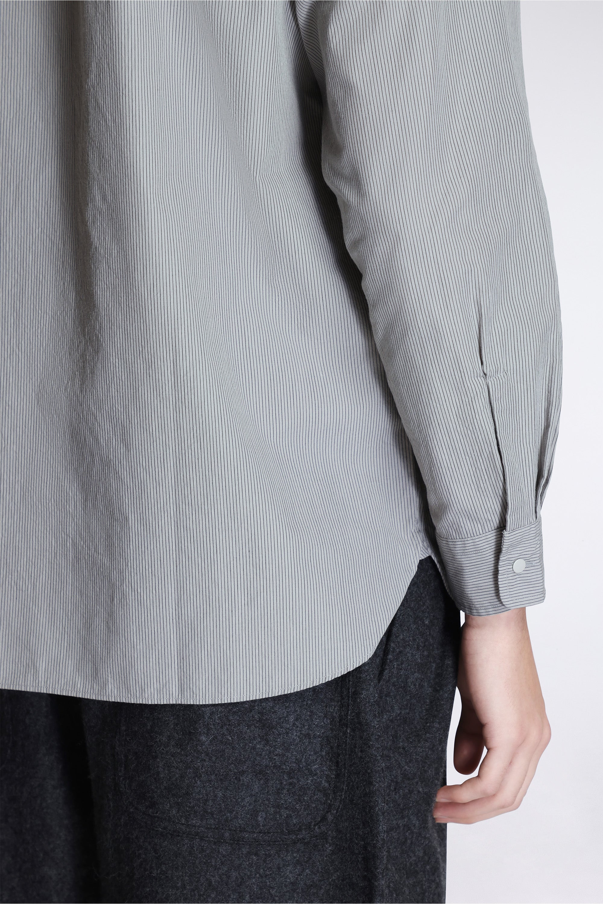 Regular Collar Striped Wind Shirt Gray