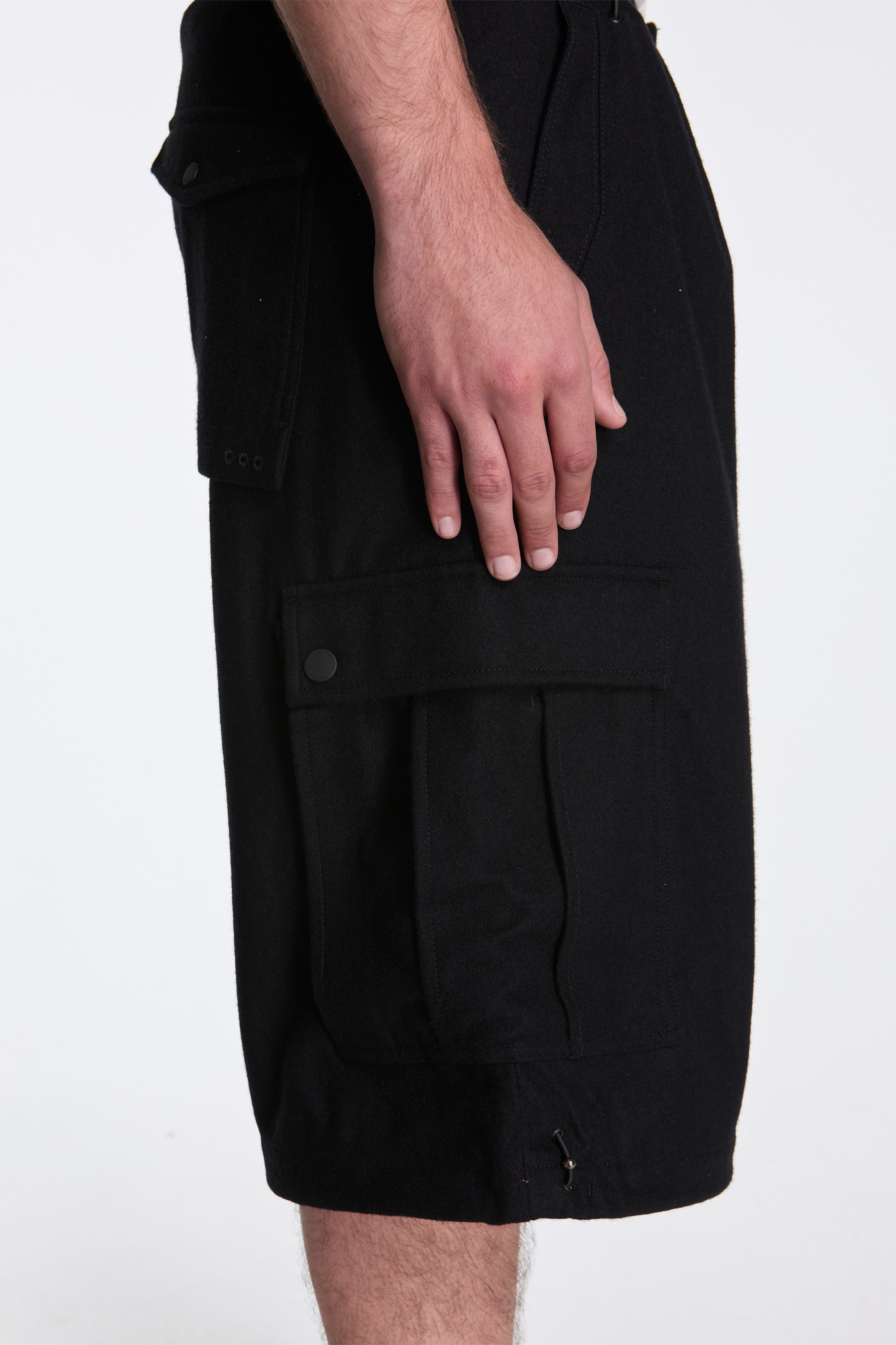 Oversized Wool Cargo Snoshorts Black