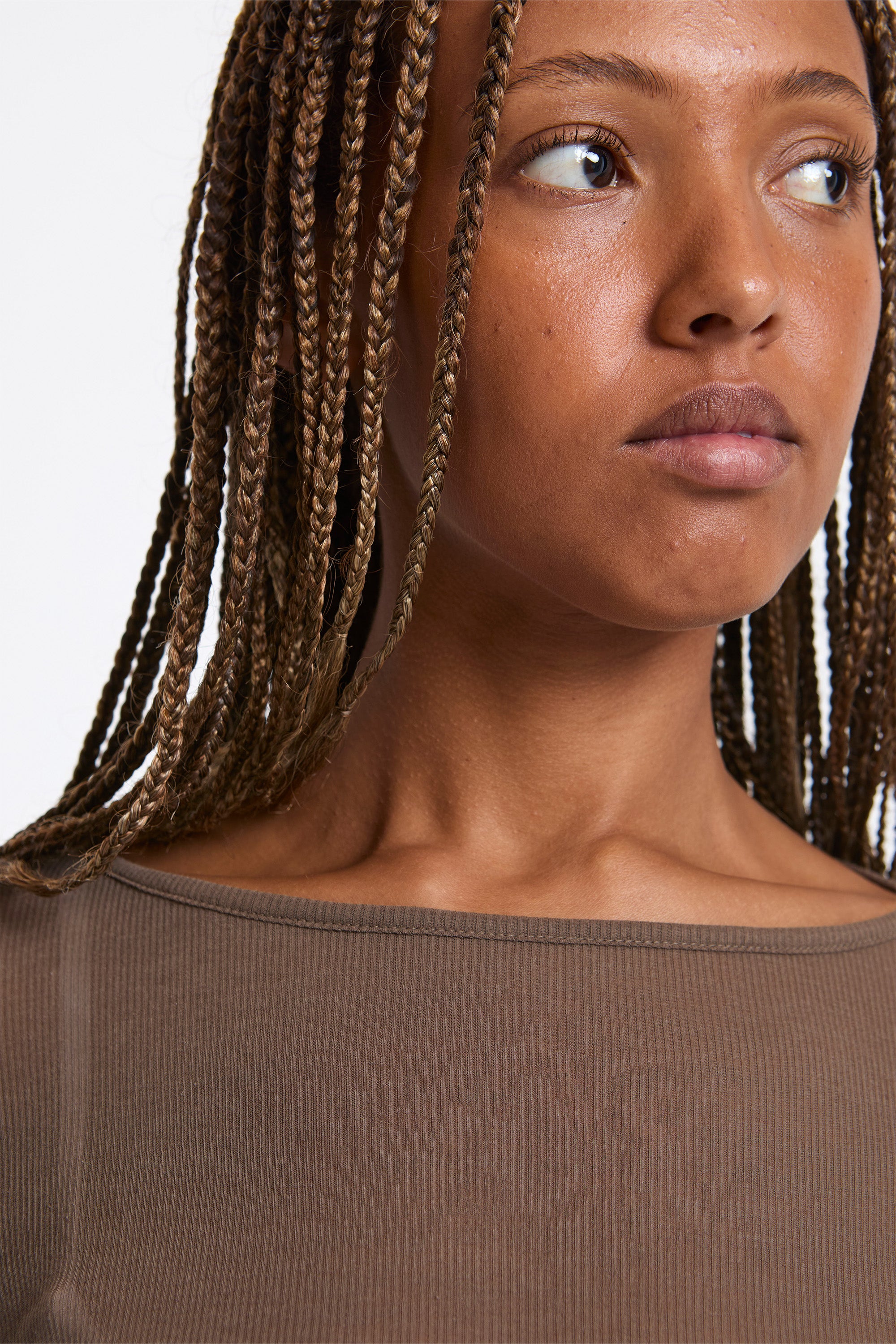 Ribbed Round T-Shirt Brown
