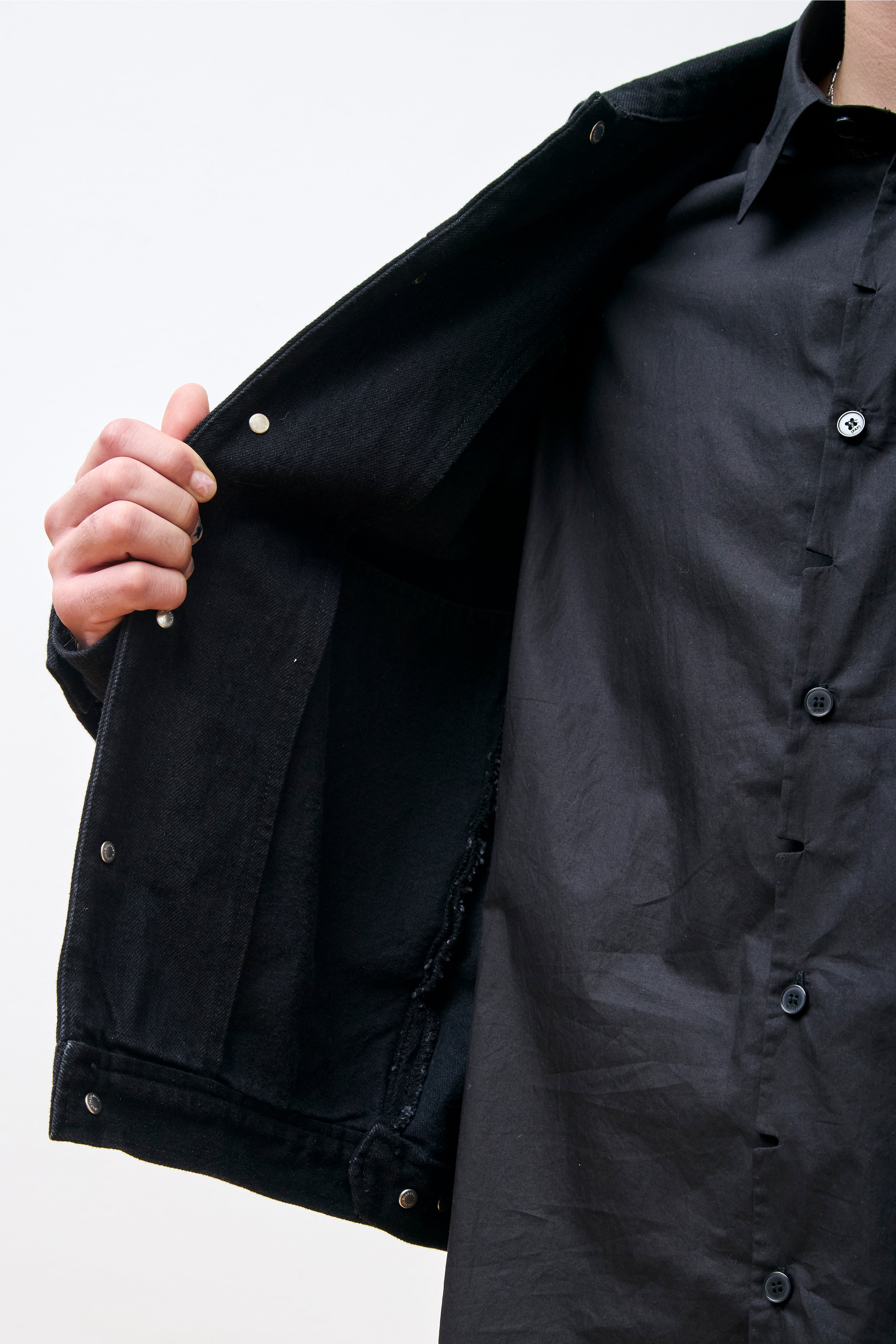 8.0 Denim Jacket Right Black