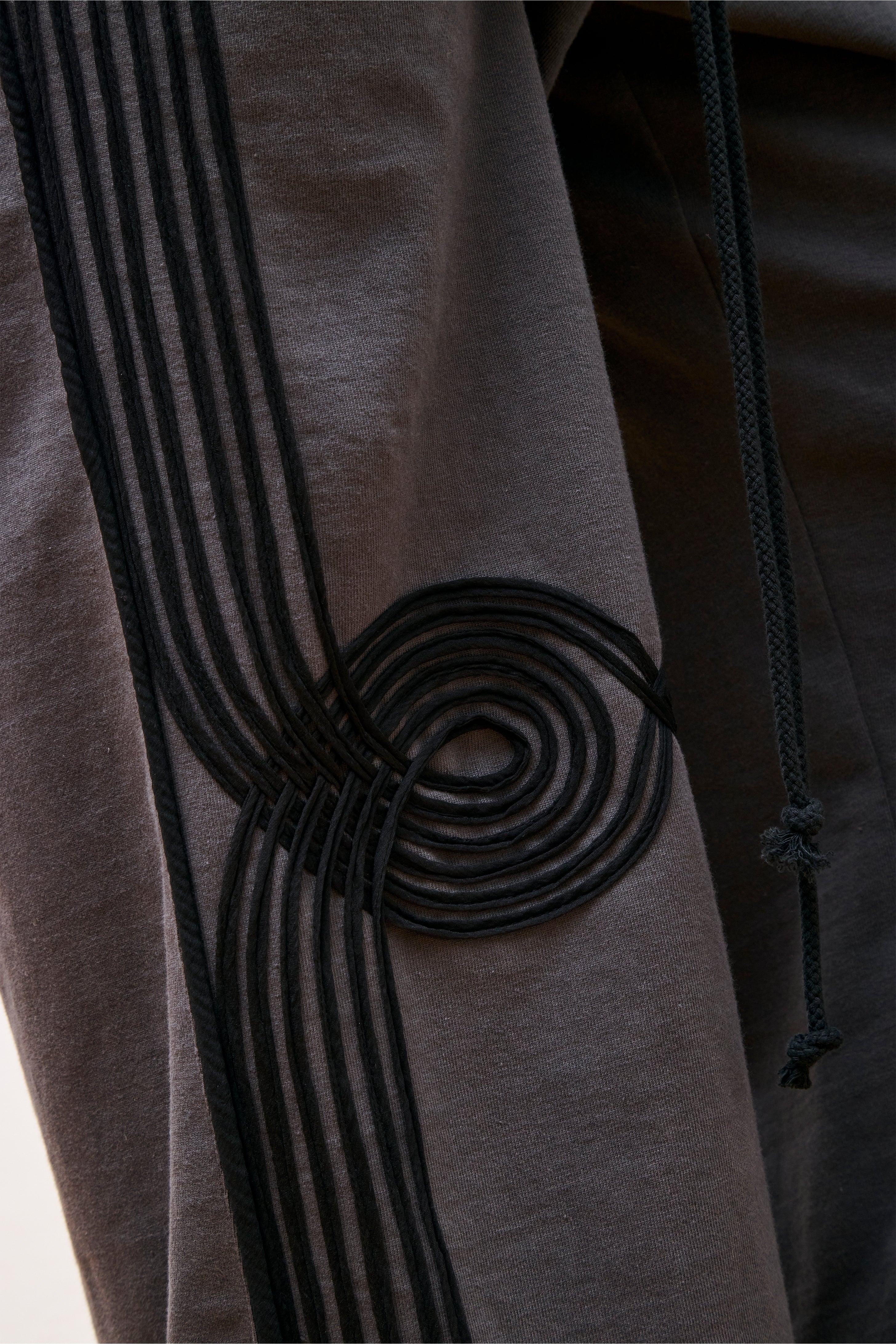 "Appliqué" Relaxed Lounge Pant Washed Black