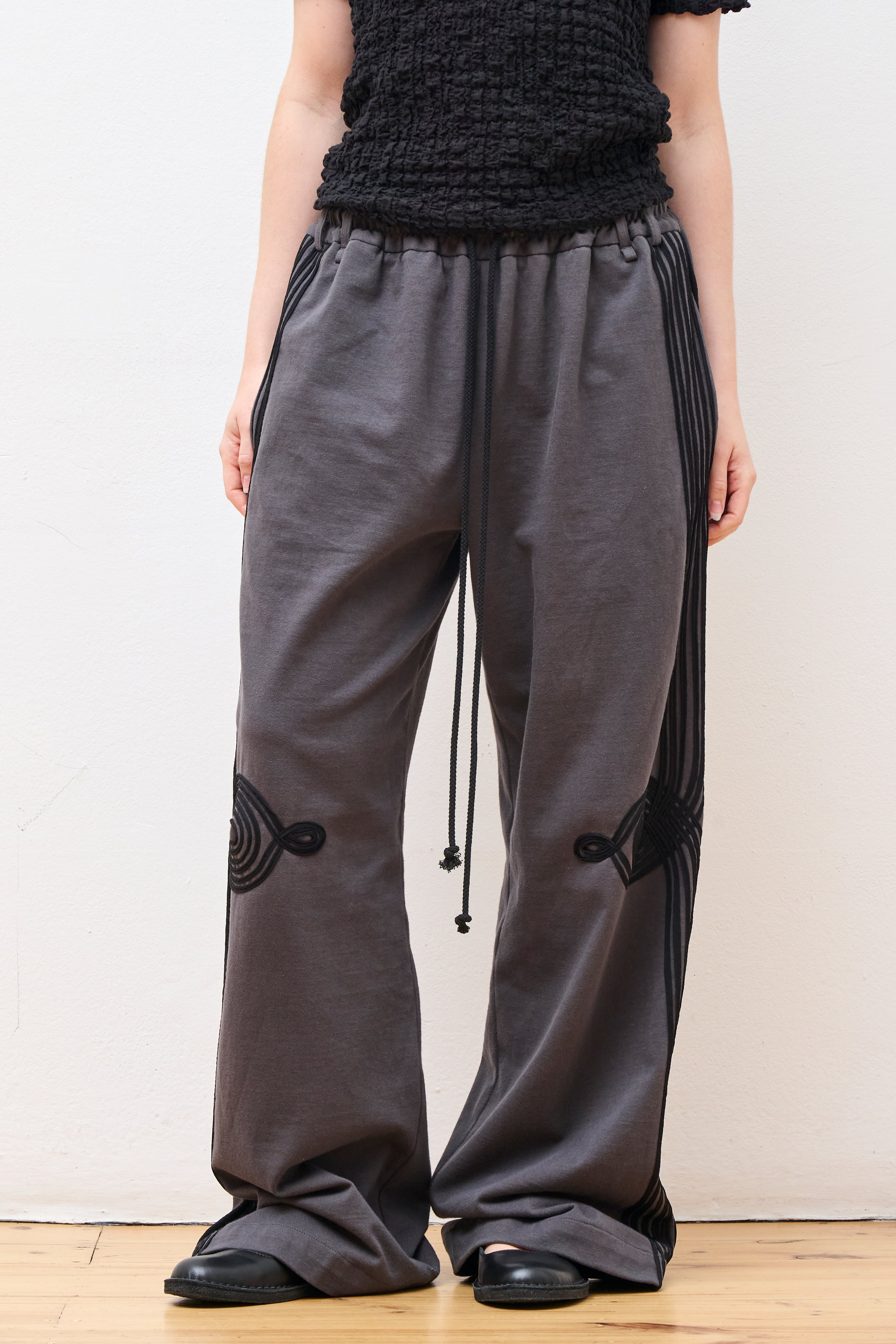 "Appliqué" Relaxed Lounge Pant Washed Black