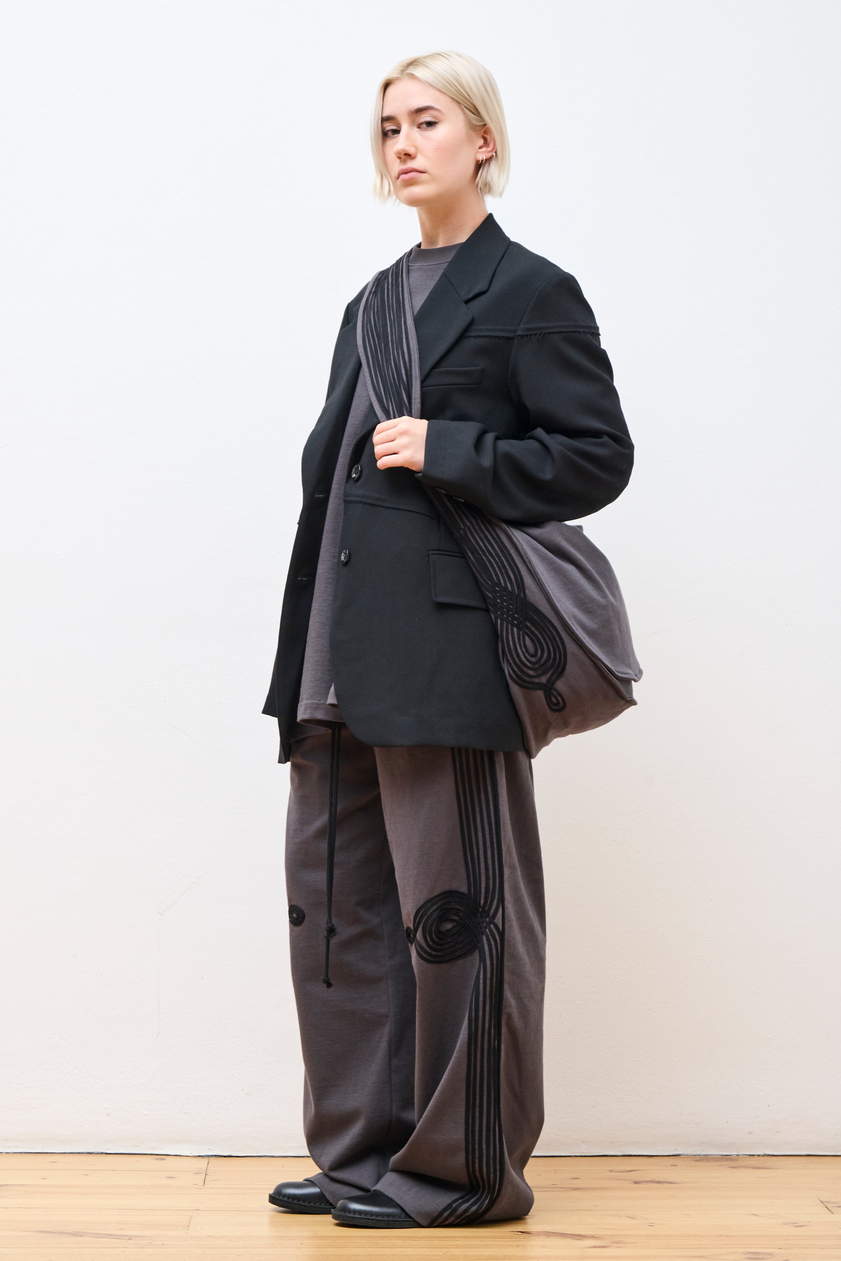 "Appliqué" Messenger Bag Washed Black