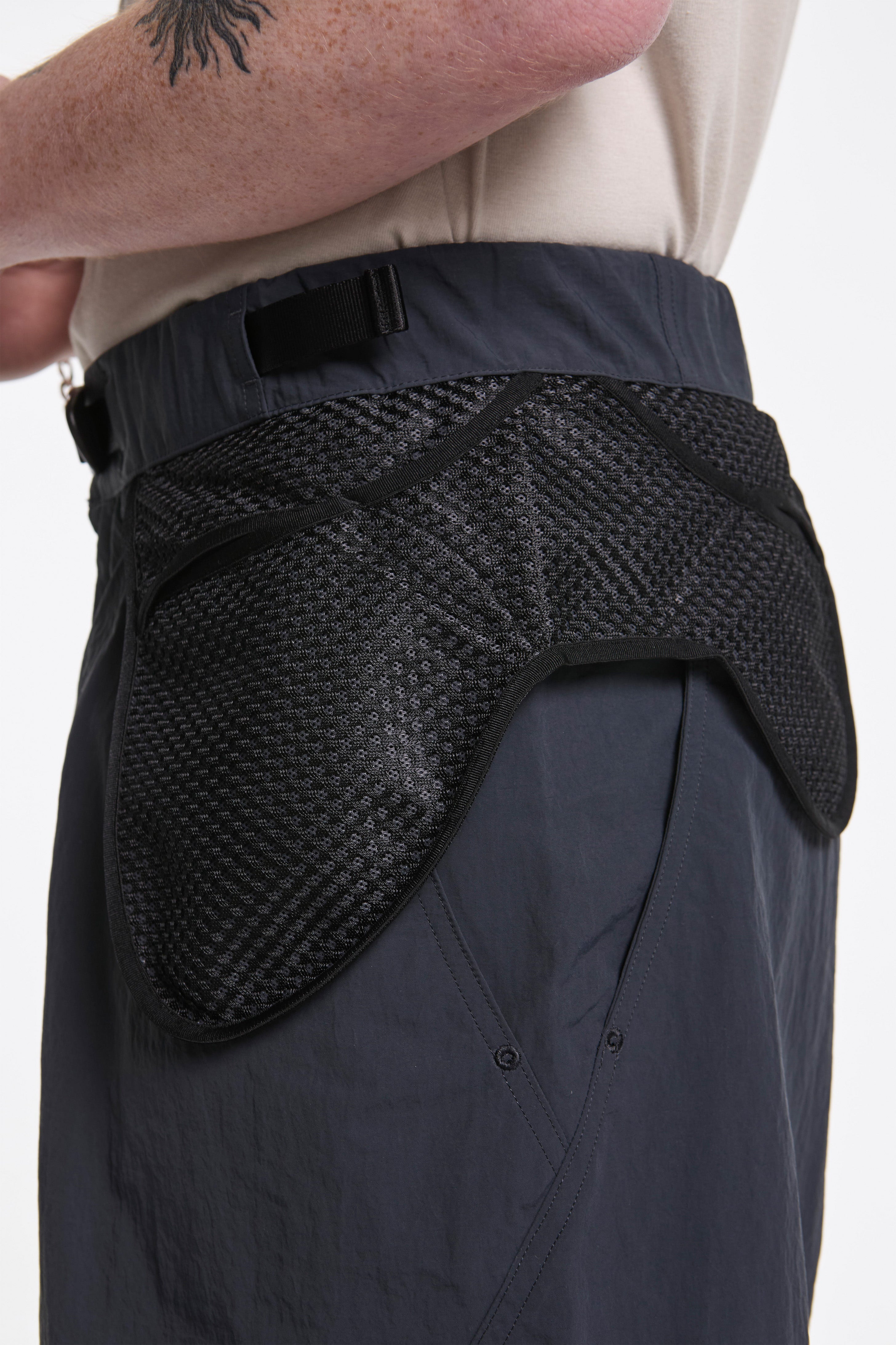 Helicoid Pocket Shorts Ink Black