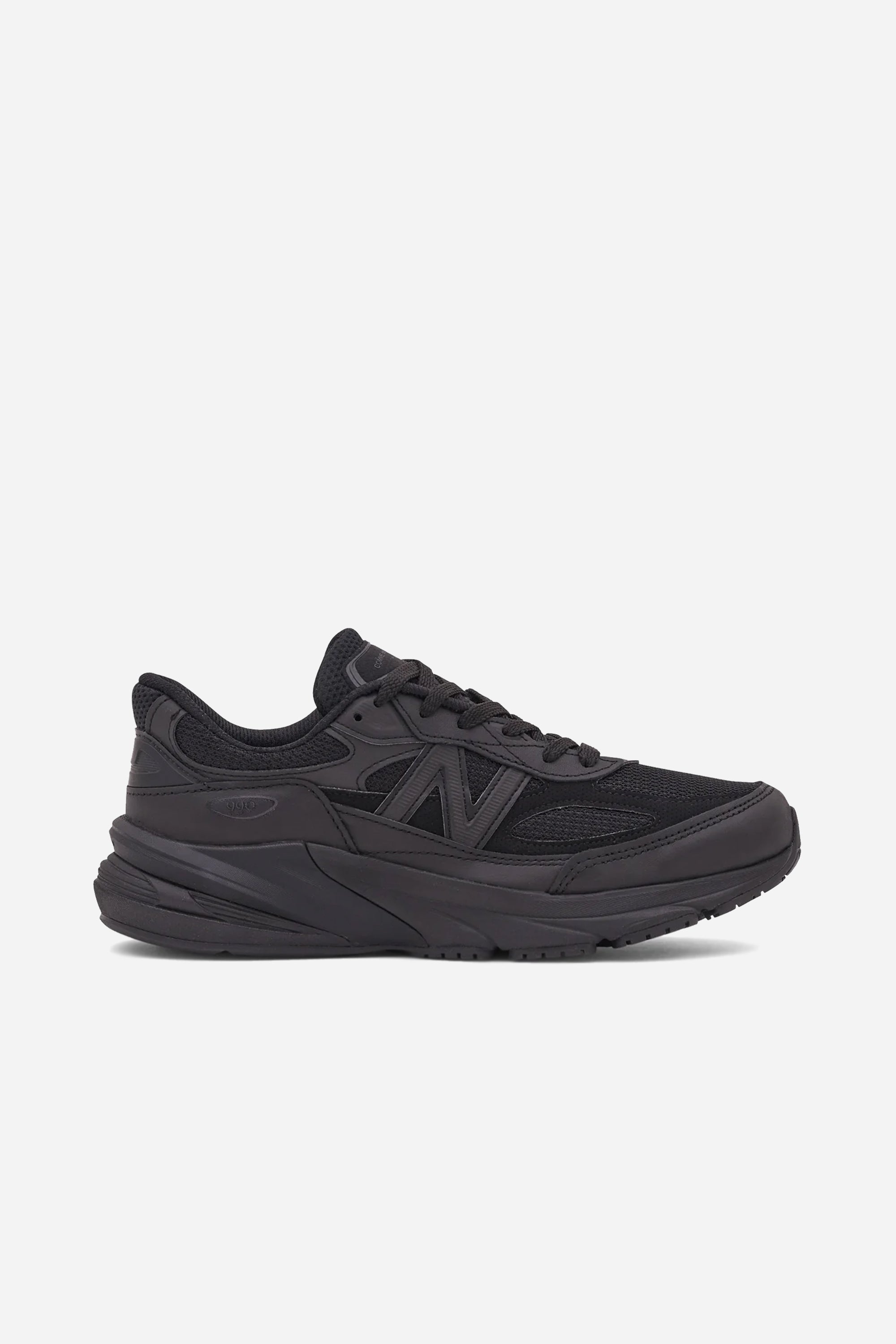 NB Made in USA 990v6