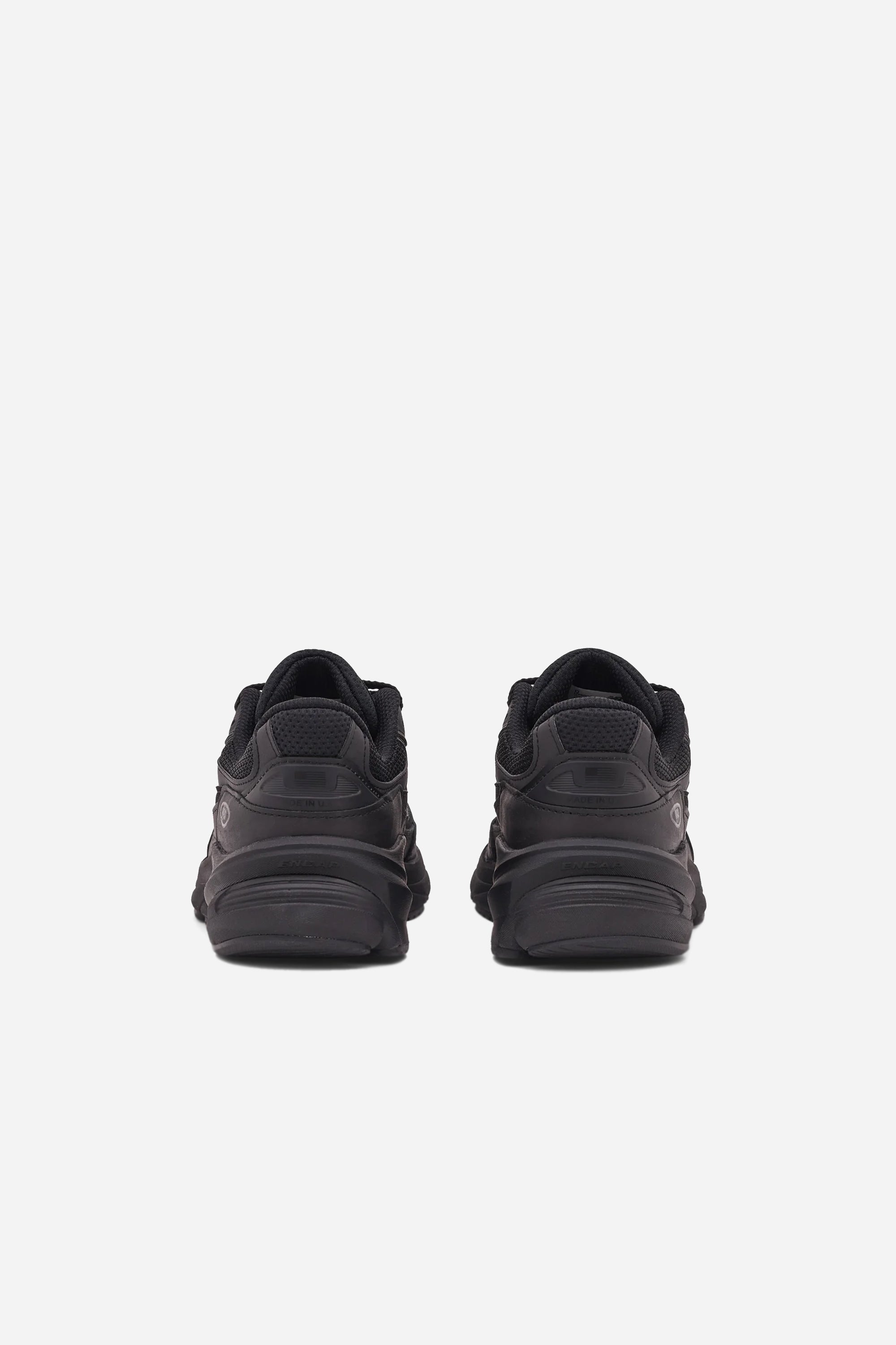 NB Made in USA 990v6