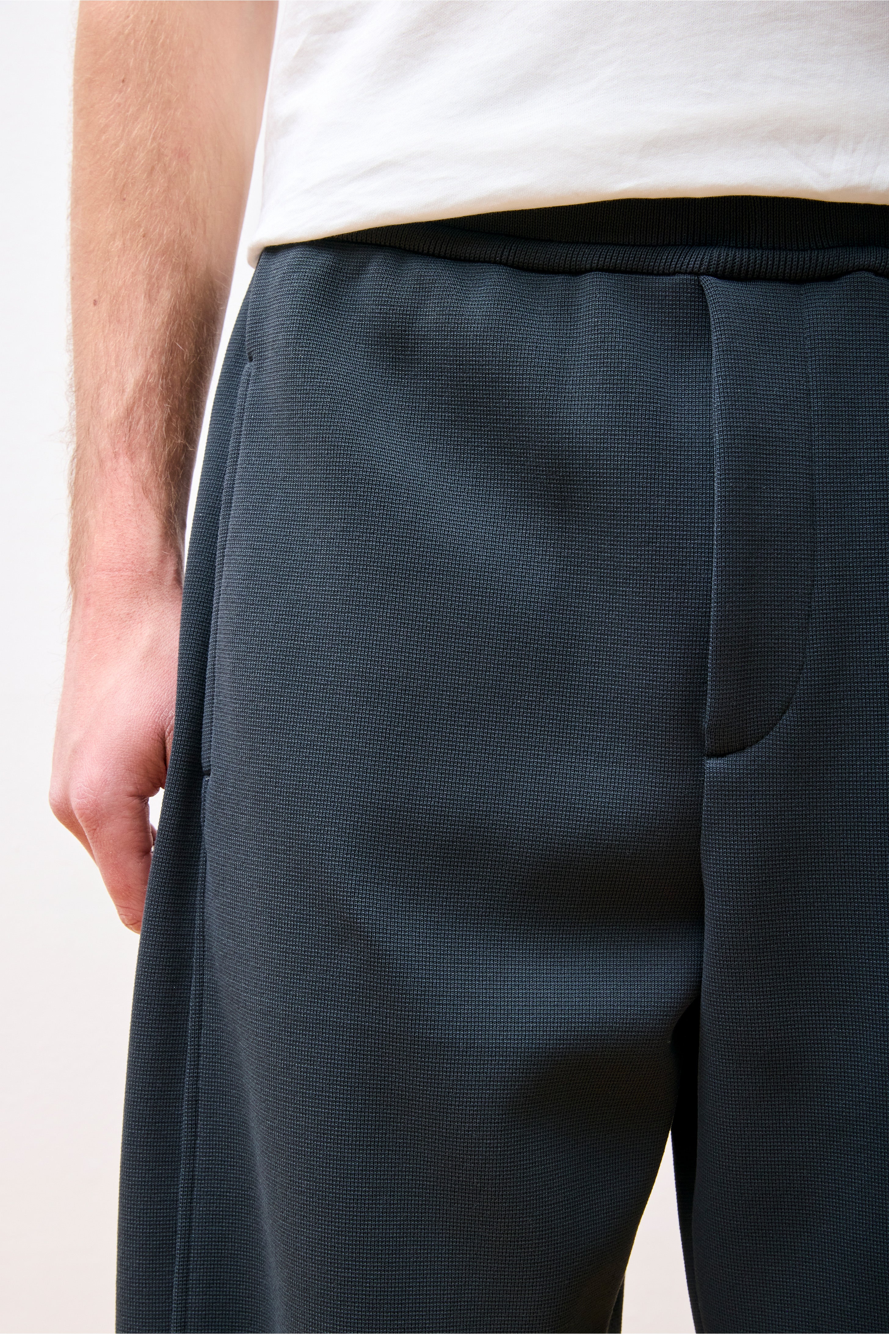 Curved Pants Smokey Black