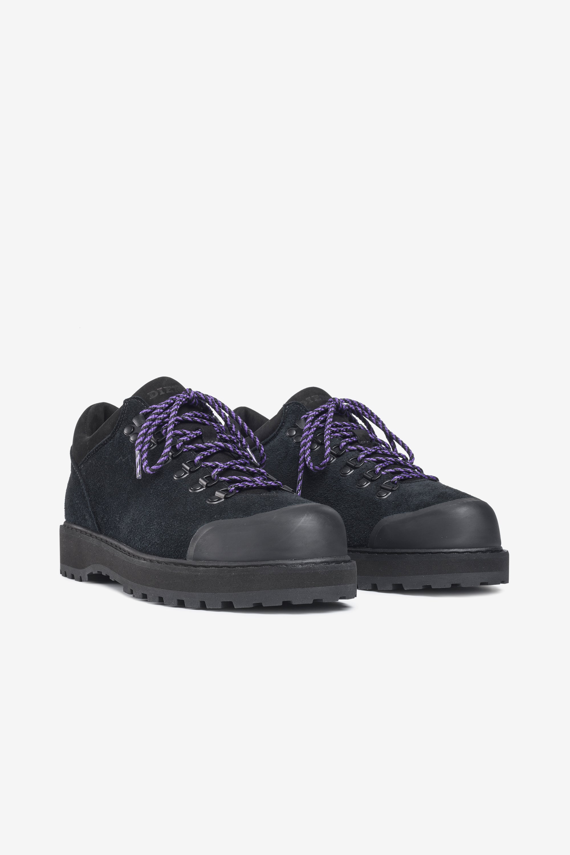 Cornaro Black