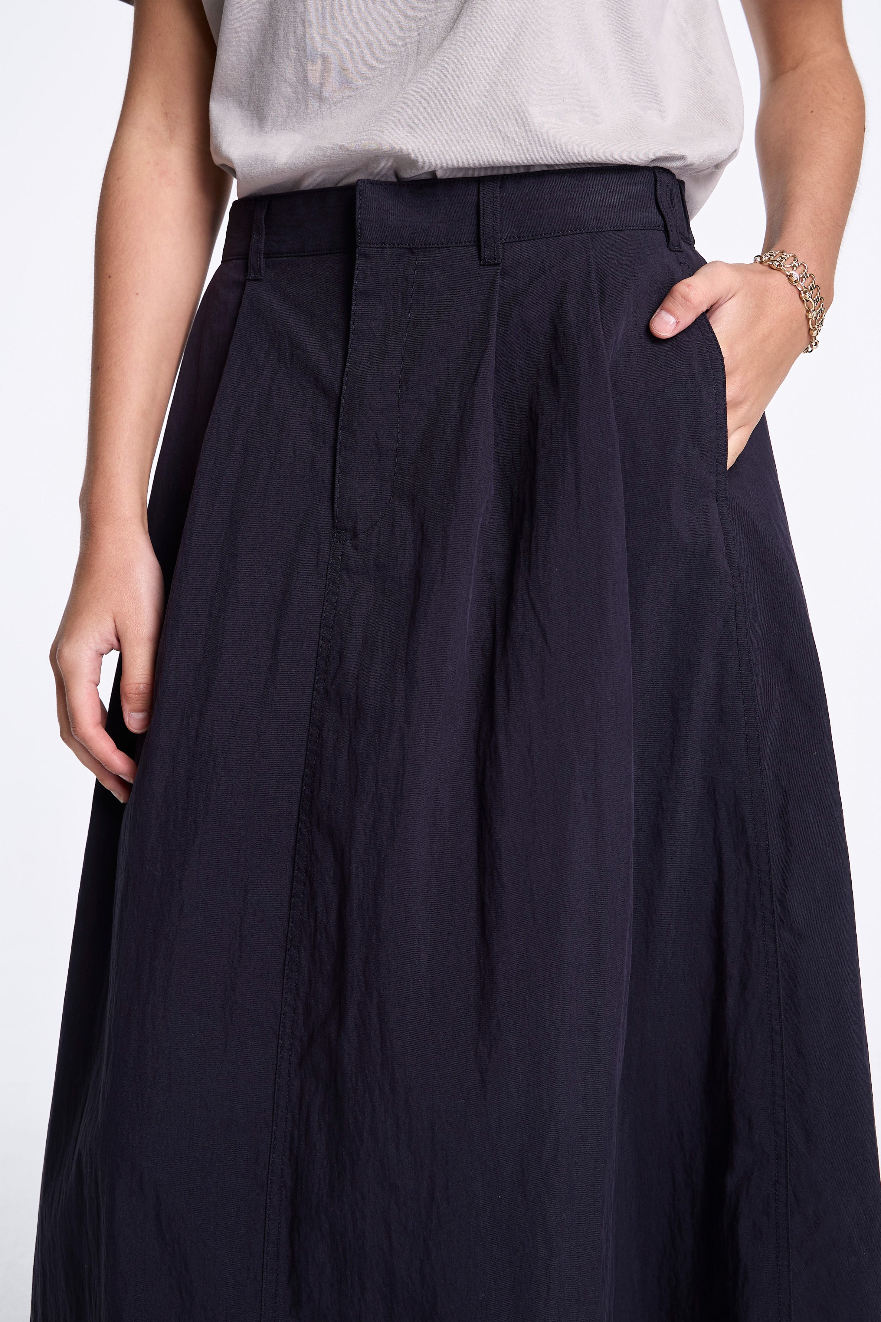 2 Tuck Skirt Navy