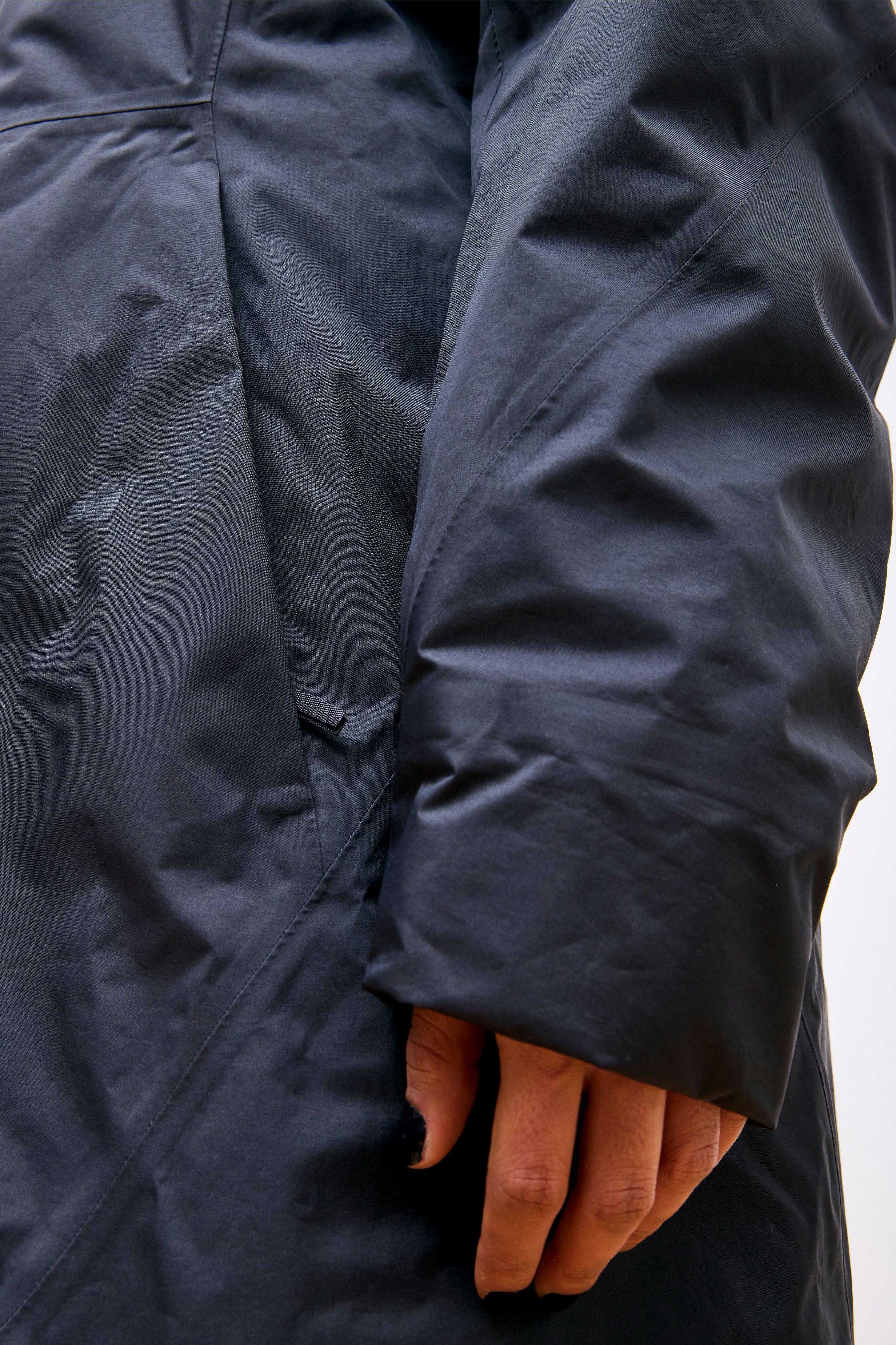 Entasis Insulated Coat W Black