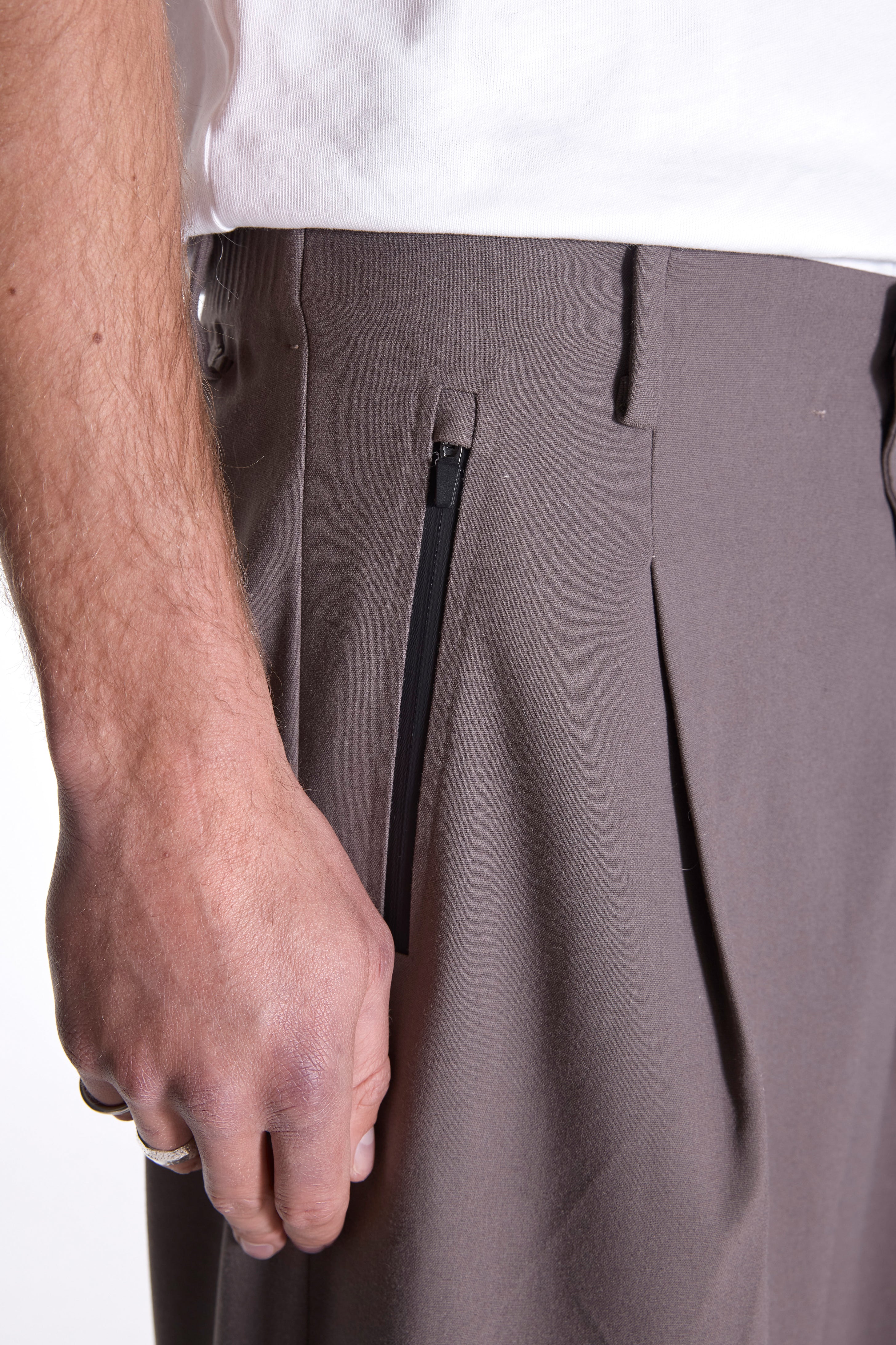 Waypoint Texture Trouser Dark Taupe