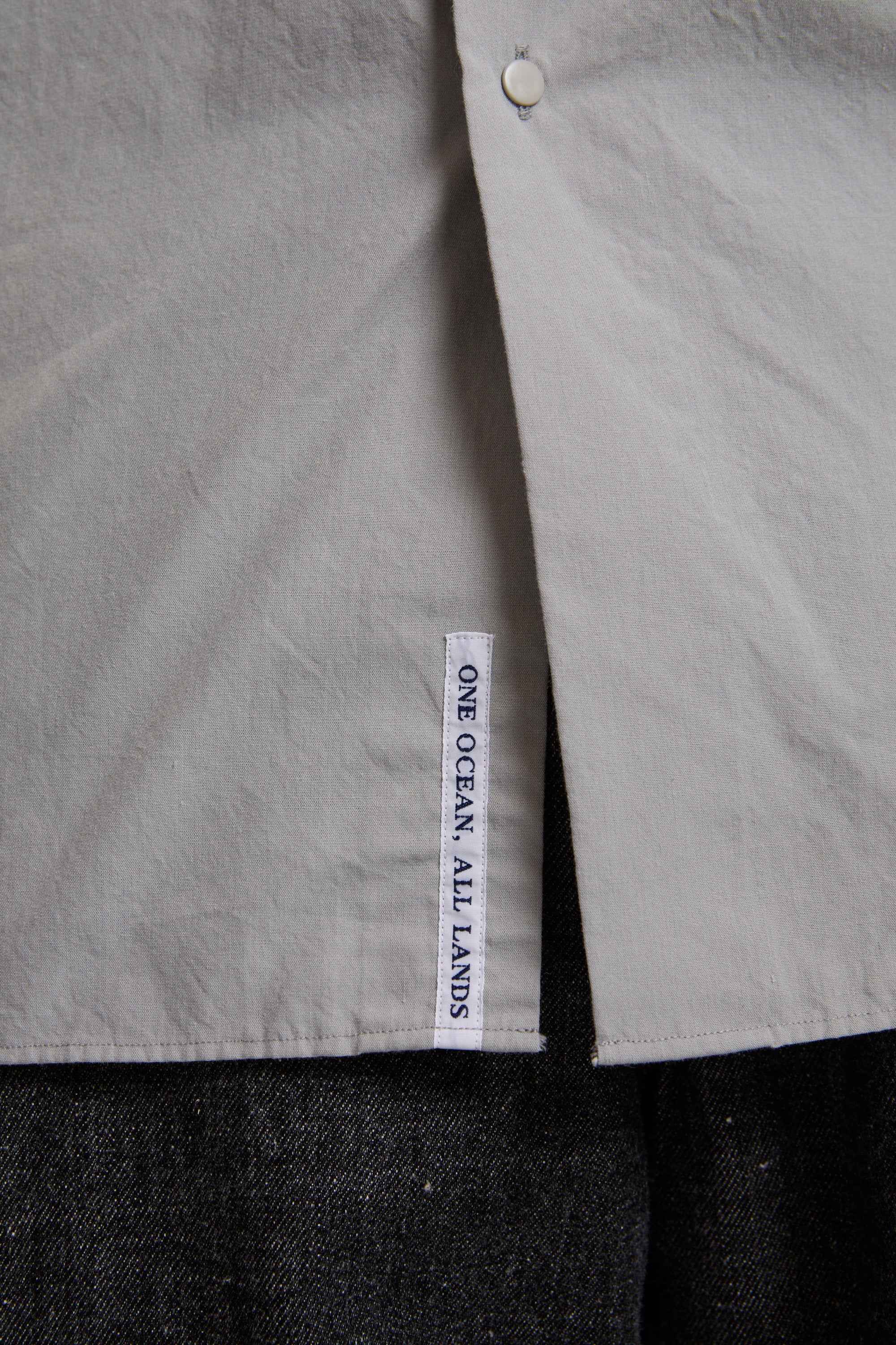 Regular Collar Wind Shirt Gray