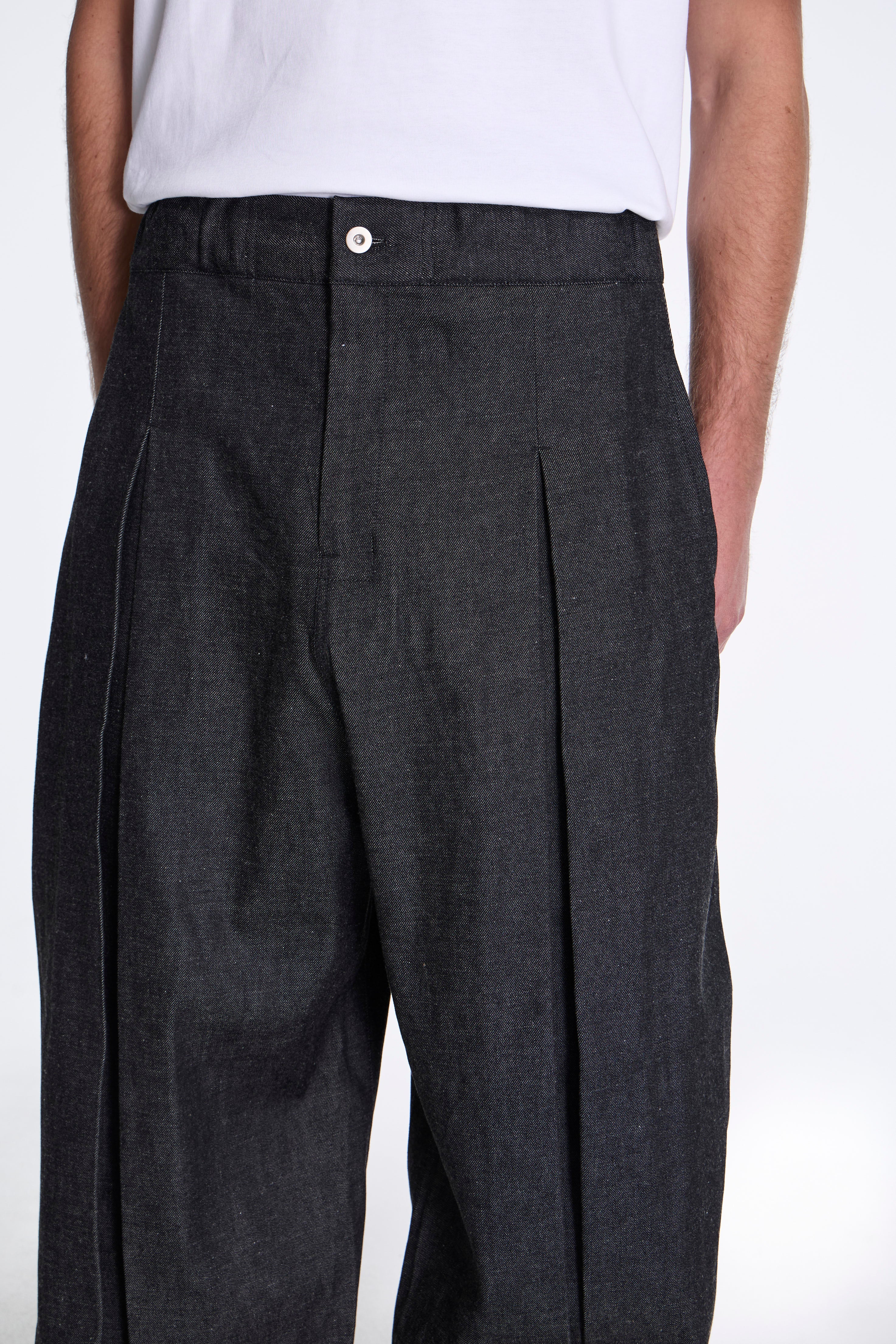 Box Pleat Trouser Denim Raw Black