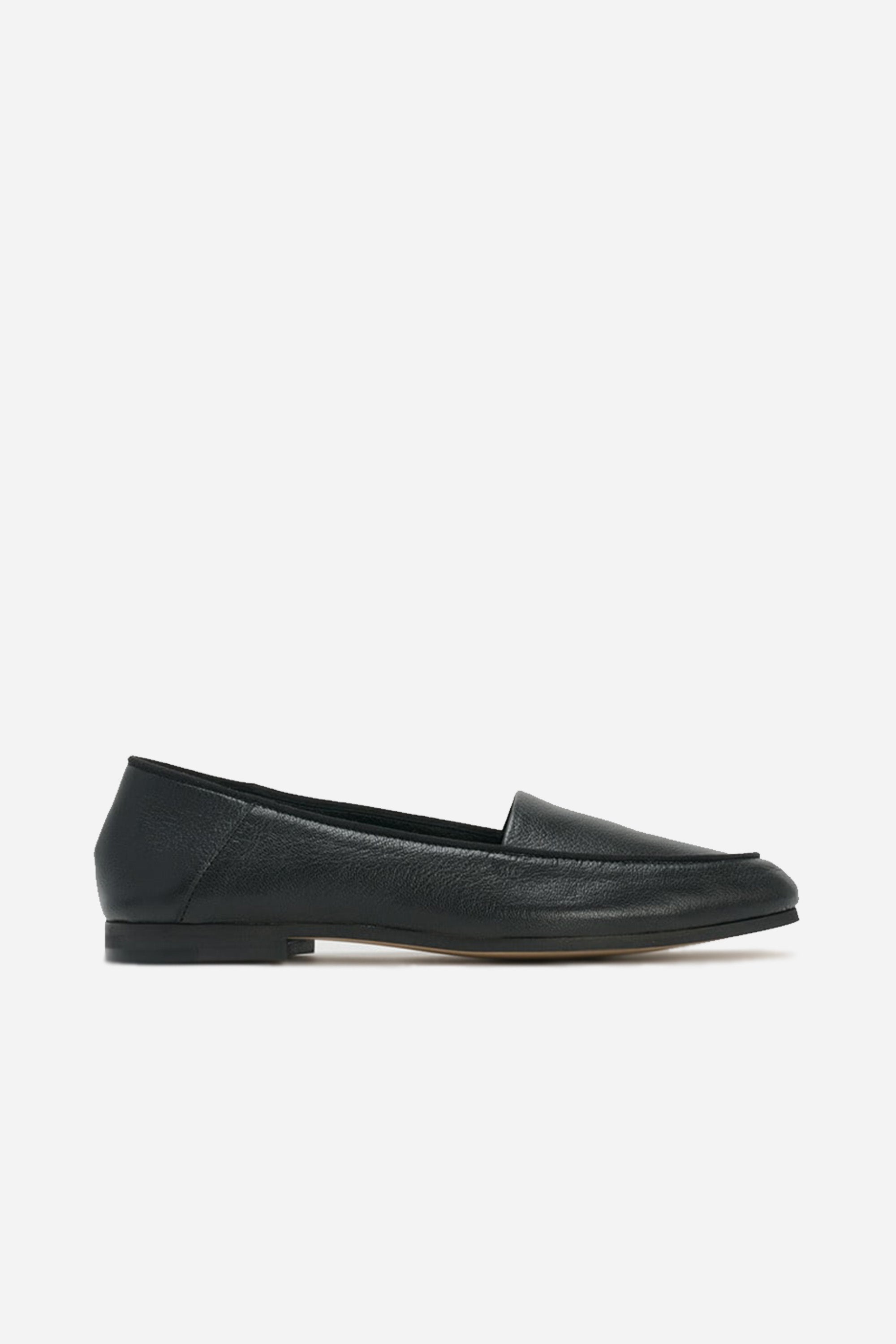 Oval Moca Shoe Black