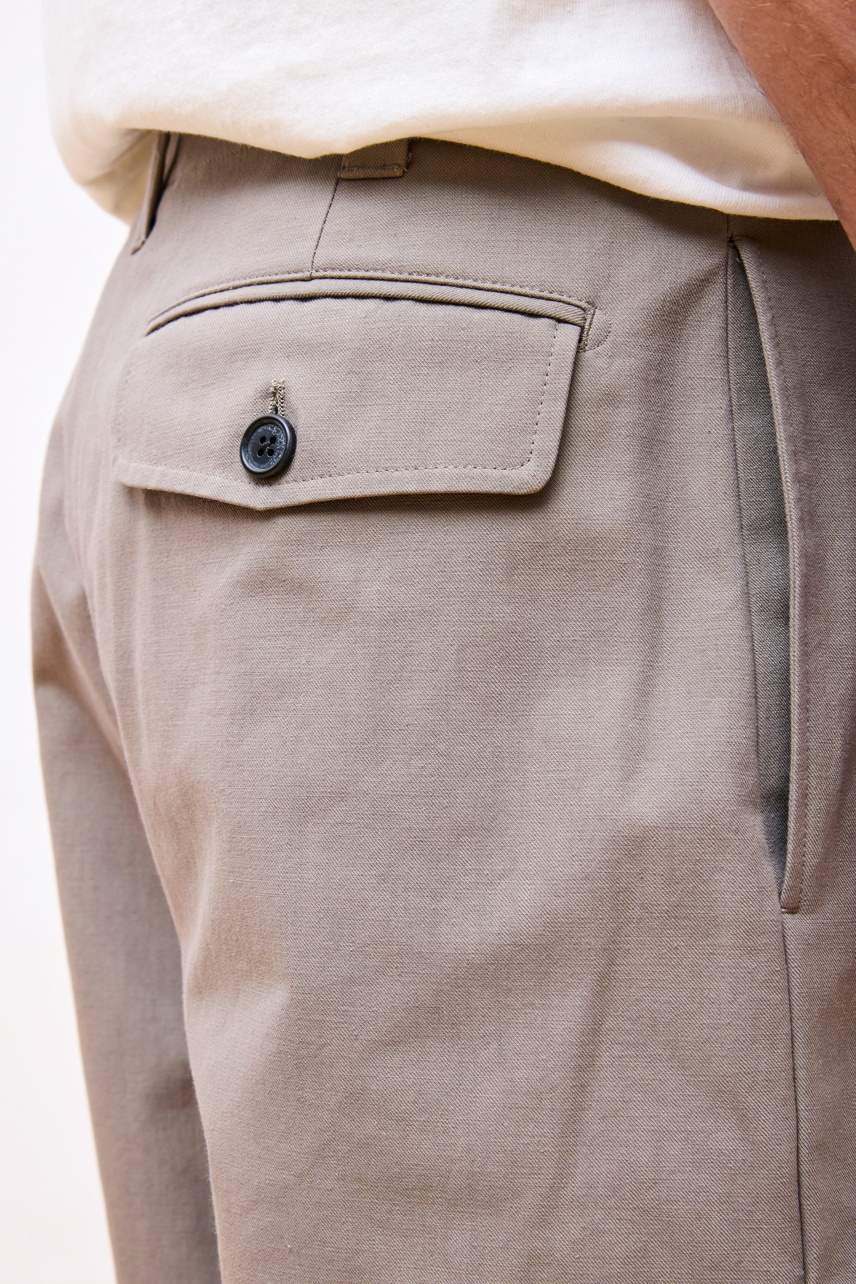 Wide Belt Loop Trouser Pebble
