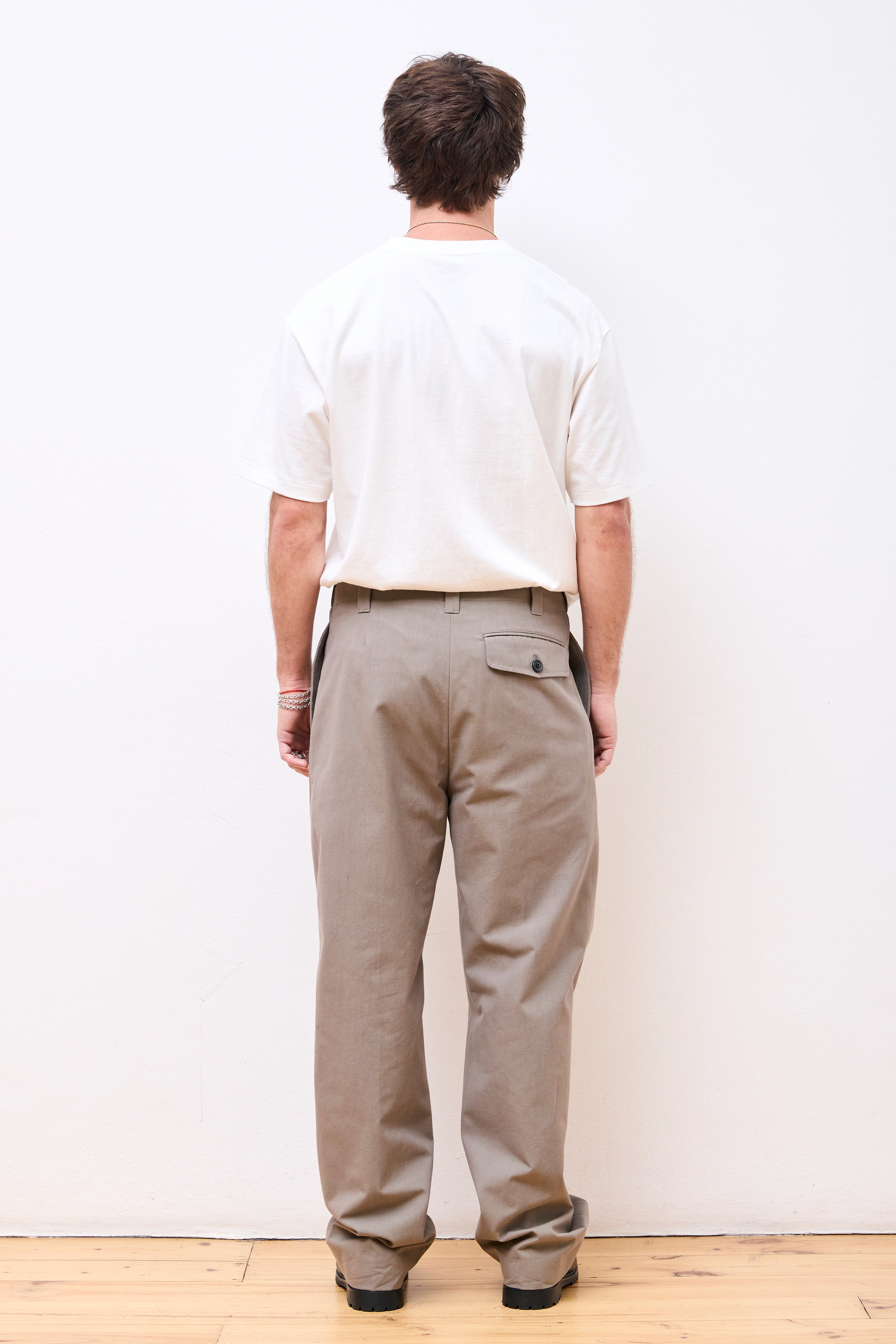 Wide Belt Loop Trouser Pebble
