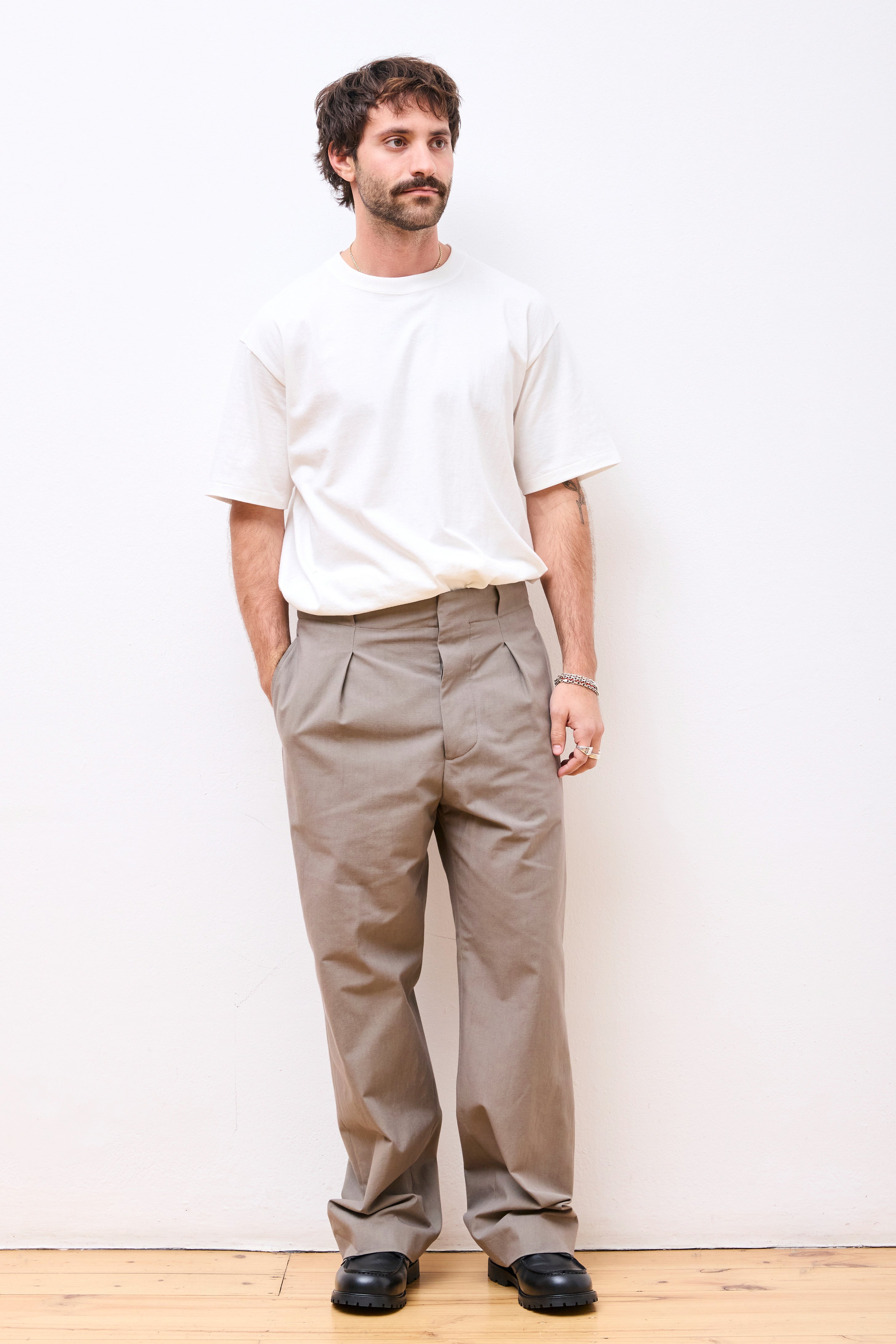 Wide Belt Loop Trouser Pebble