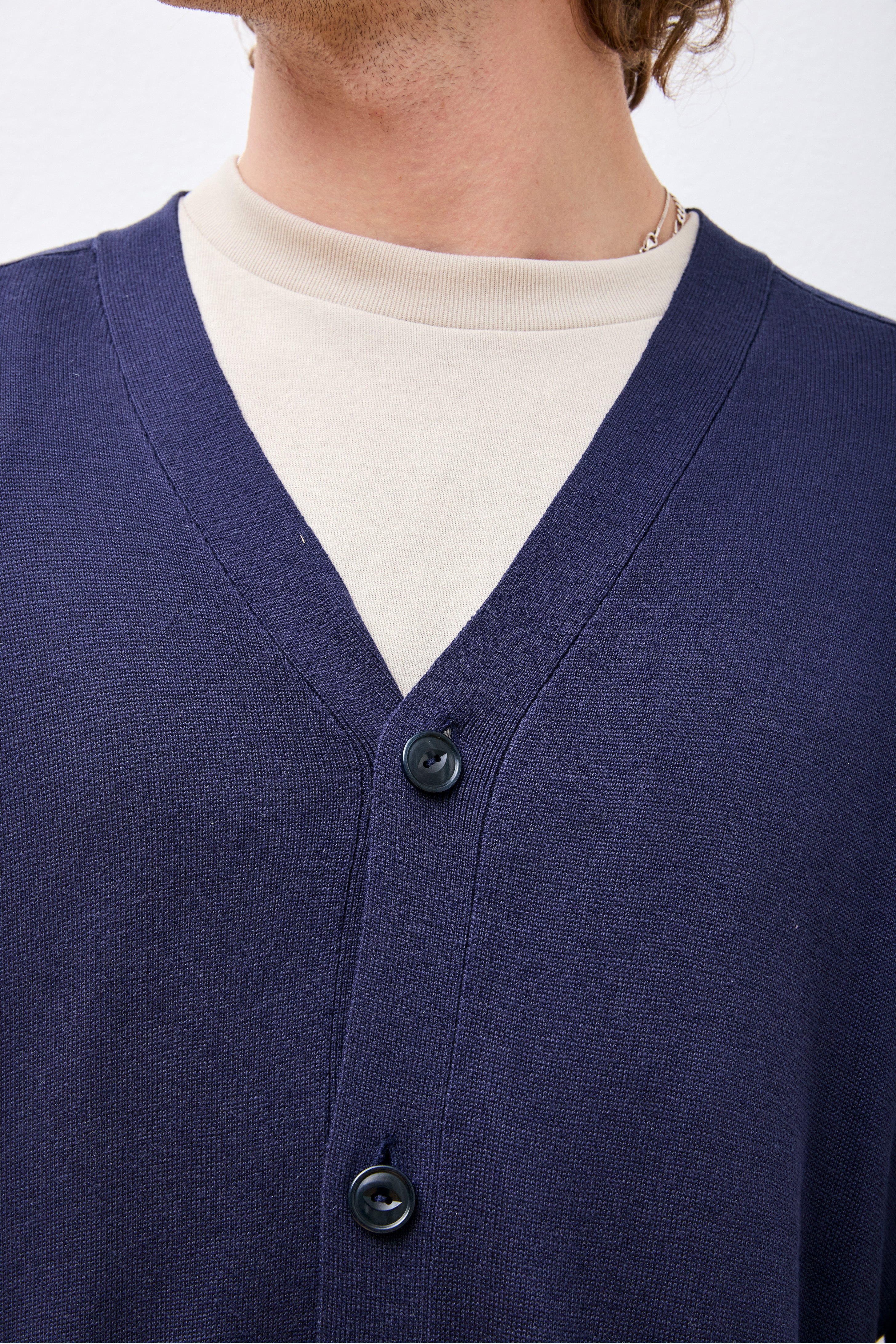 Dweller Cardigan
Silk Yarn Dk. Navy