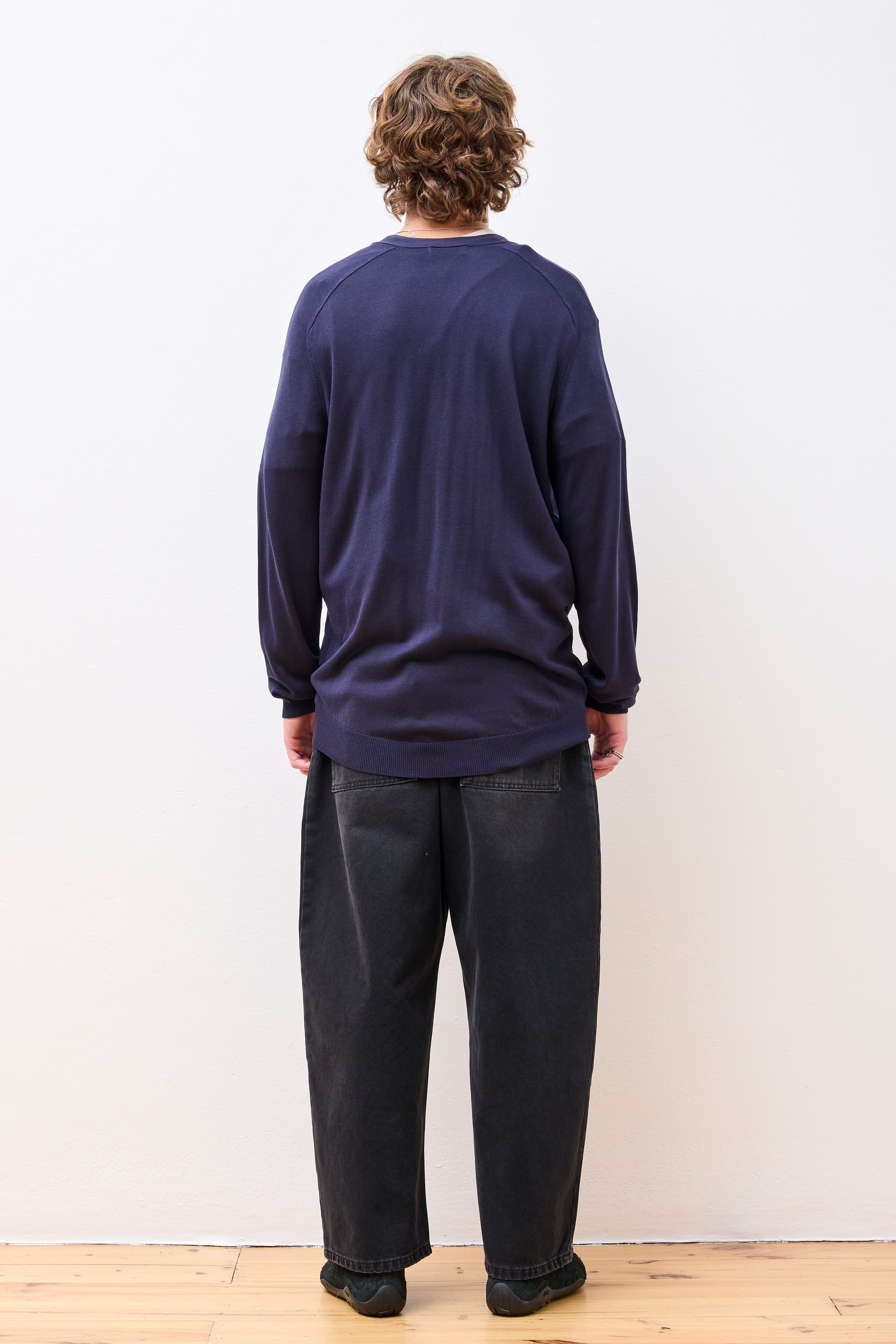 Dweller Cardigan
Silk Yarn Dk. Navy