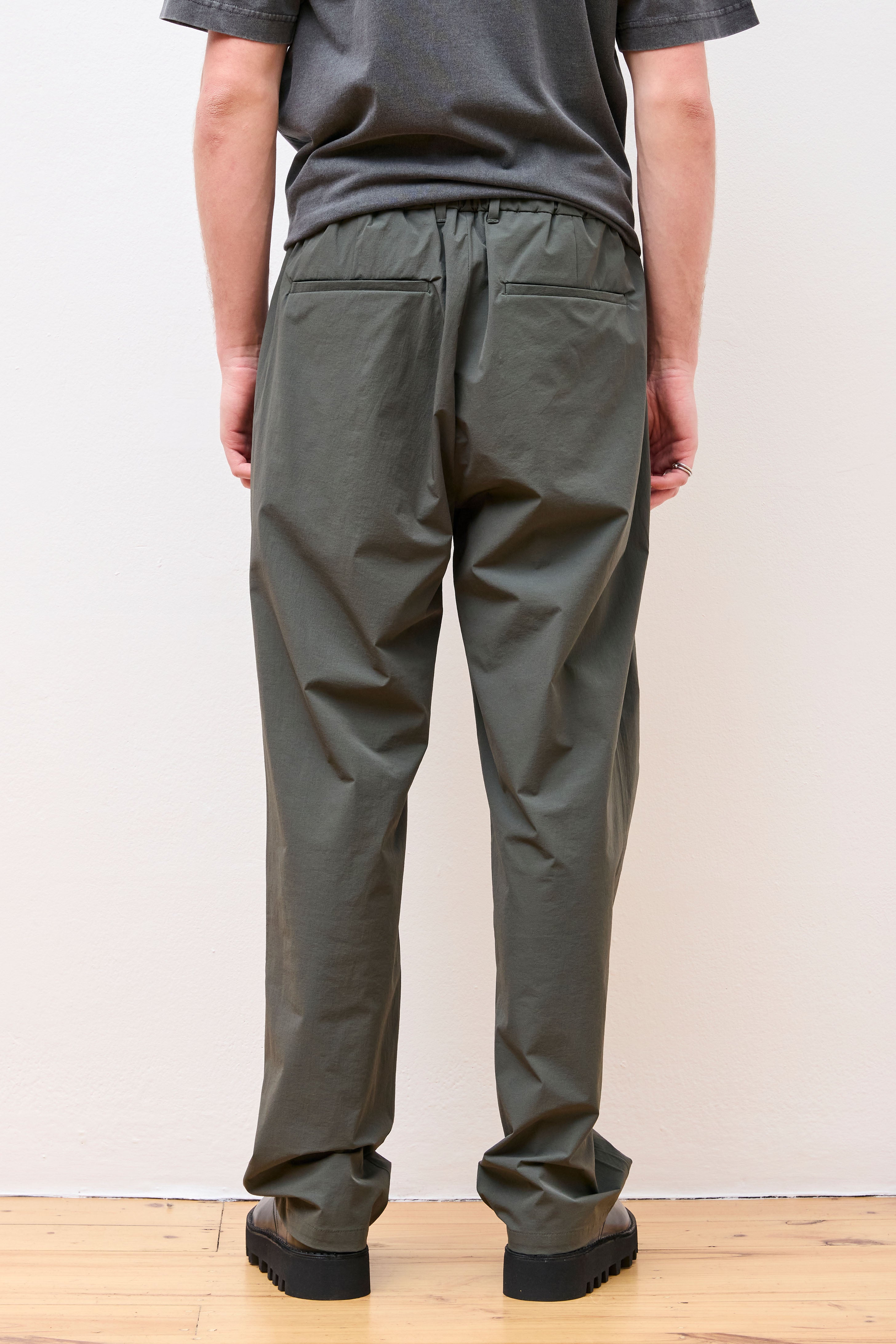 Benn Travel Light Pants Black Olive