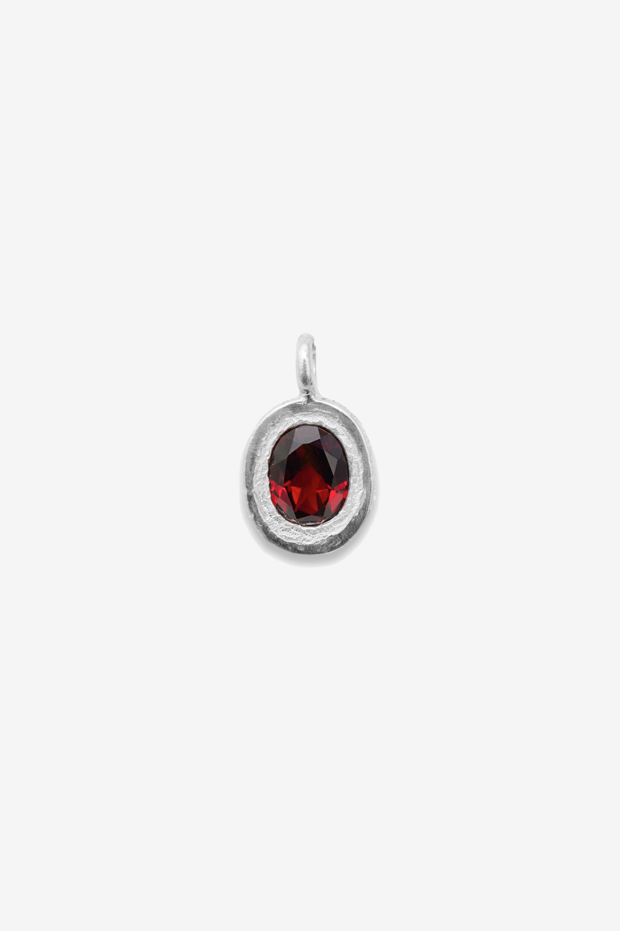 10X8 Crater Pendant Silver Silver/Garnet