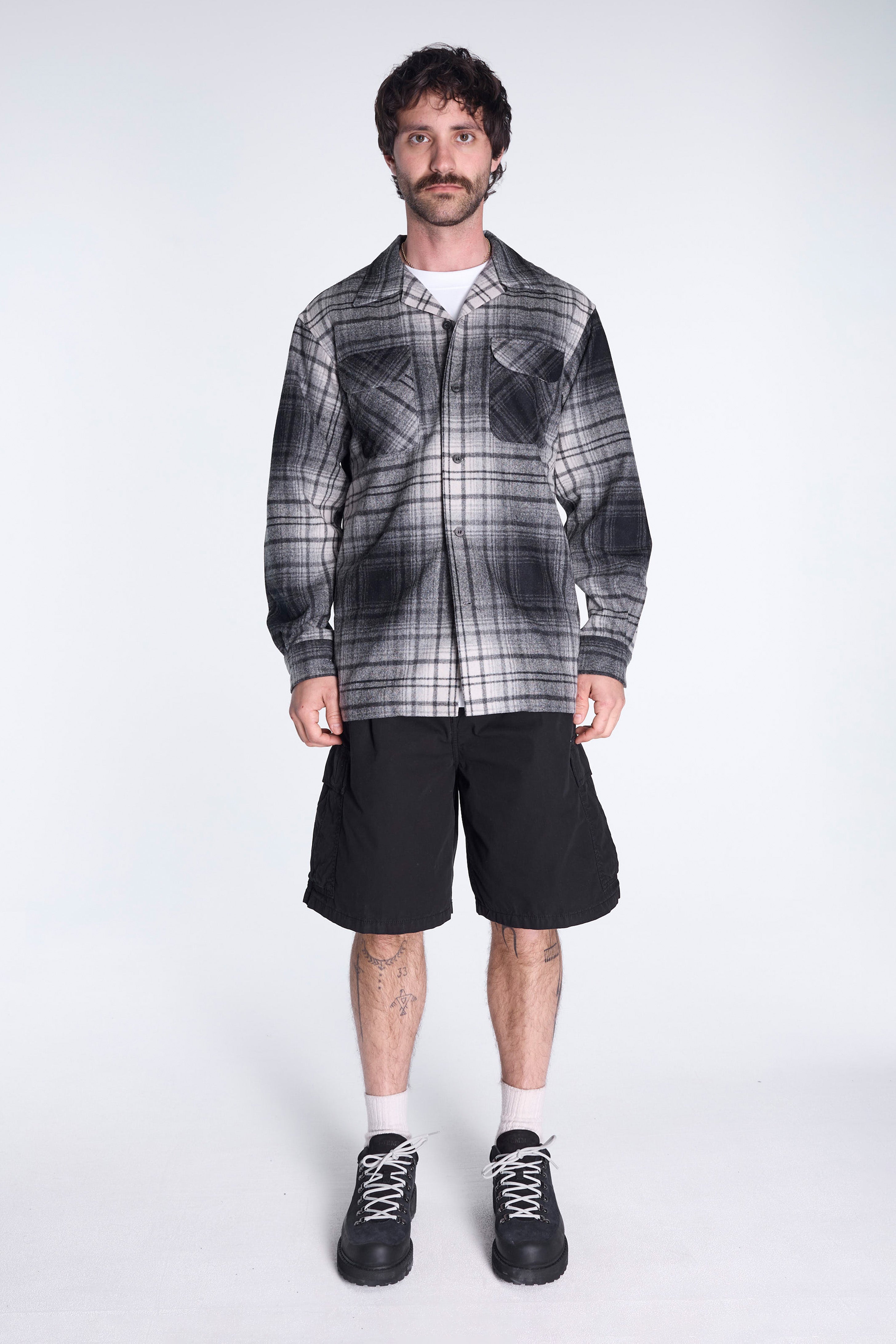 Board Shirt Black/White Ombre