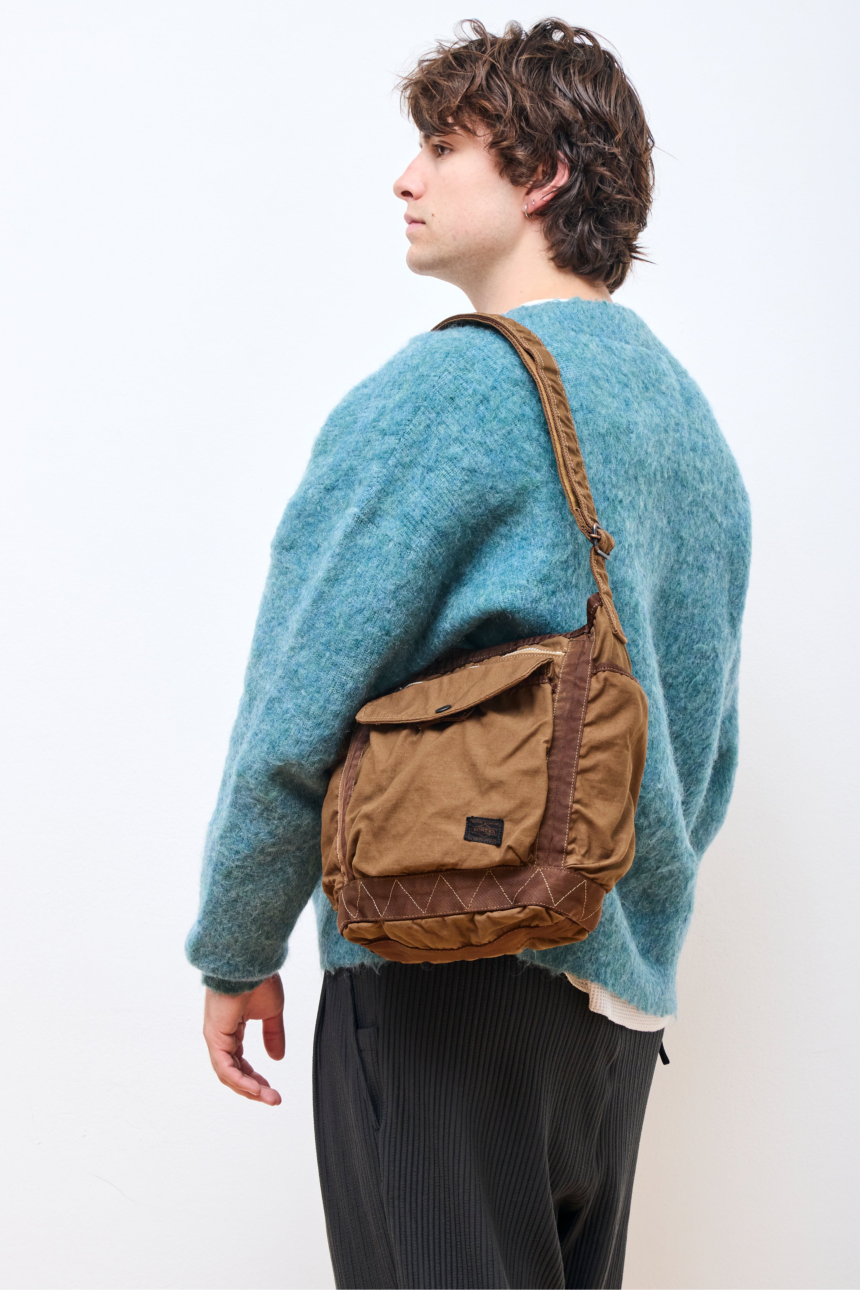 Crag Shoulder Bag (S) Coyote