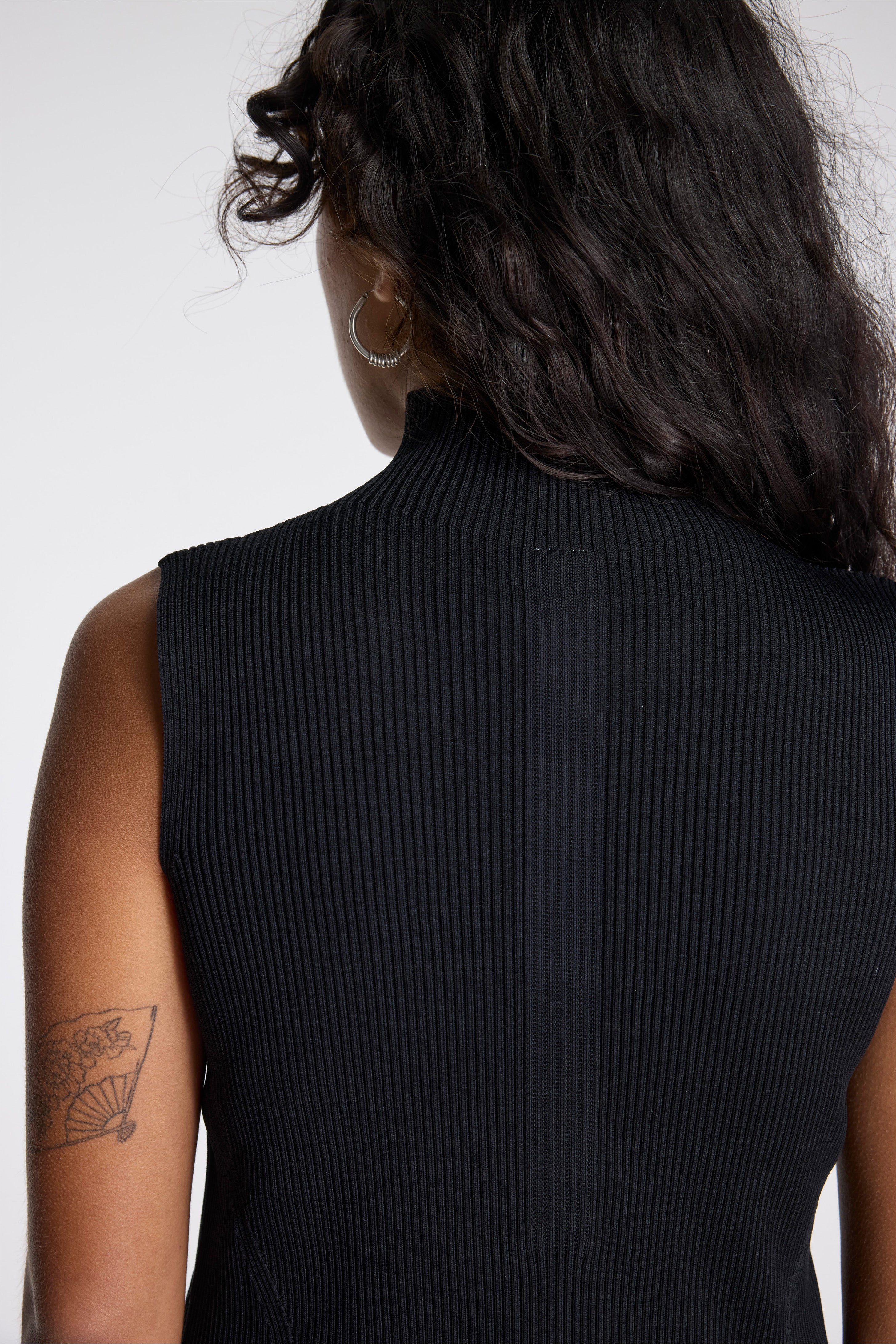Portrait Sleeveless Top Black