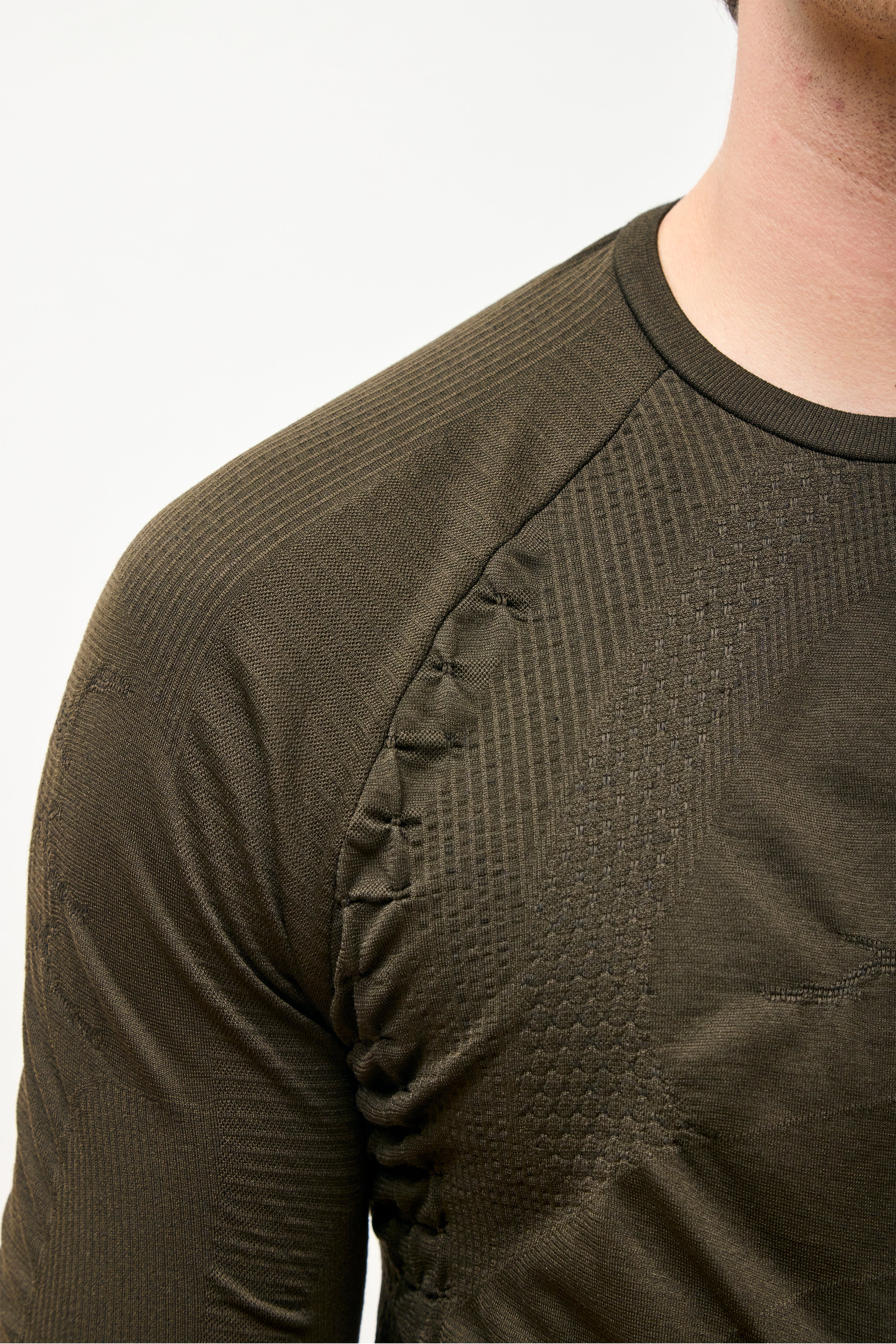 3D Knit Long Sleeve Dark Brown Black