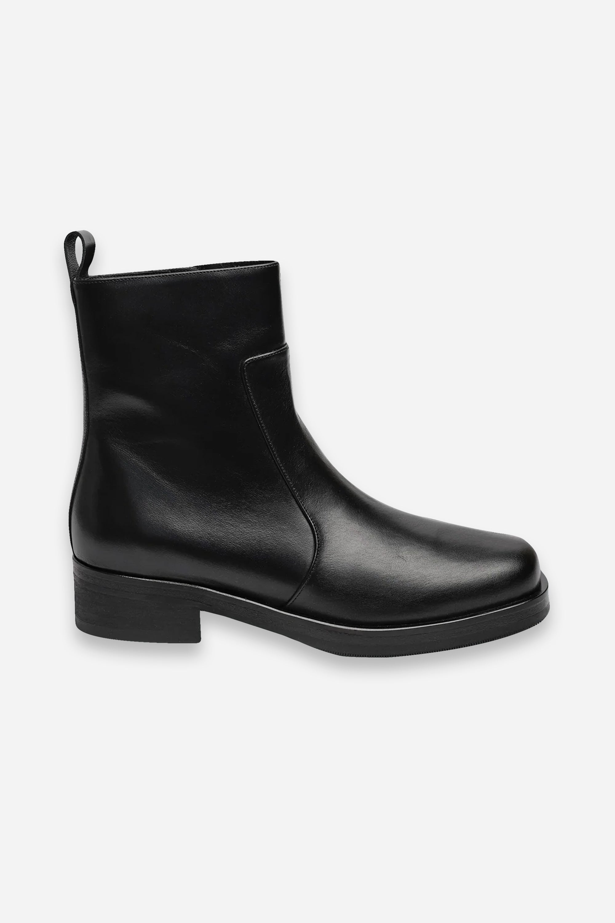 Square Boot Black