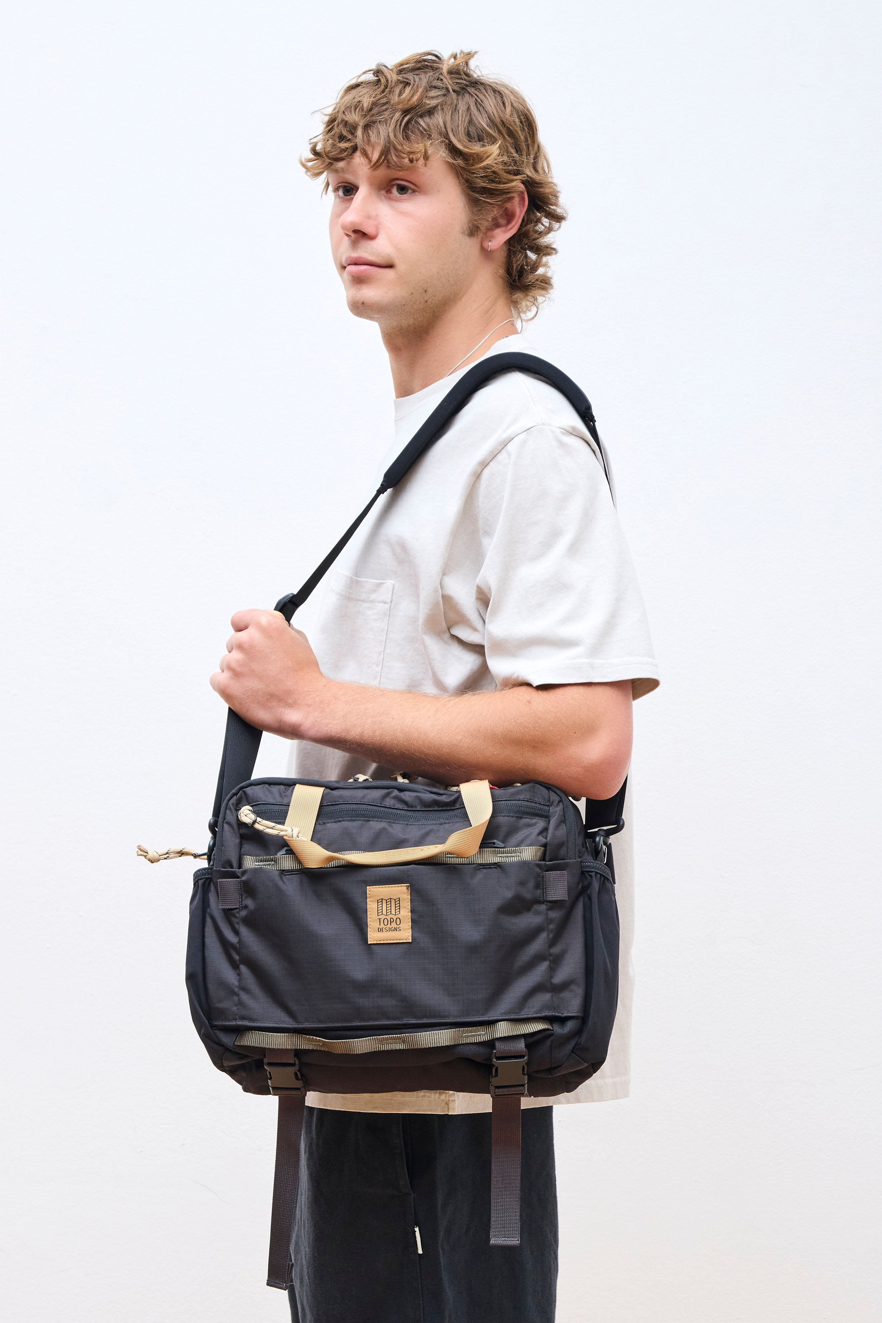 Mountain Cross Bag Black/Neutral