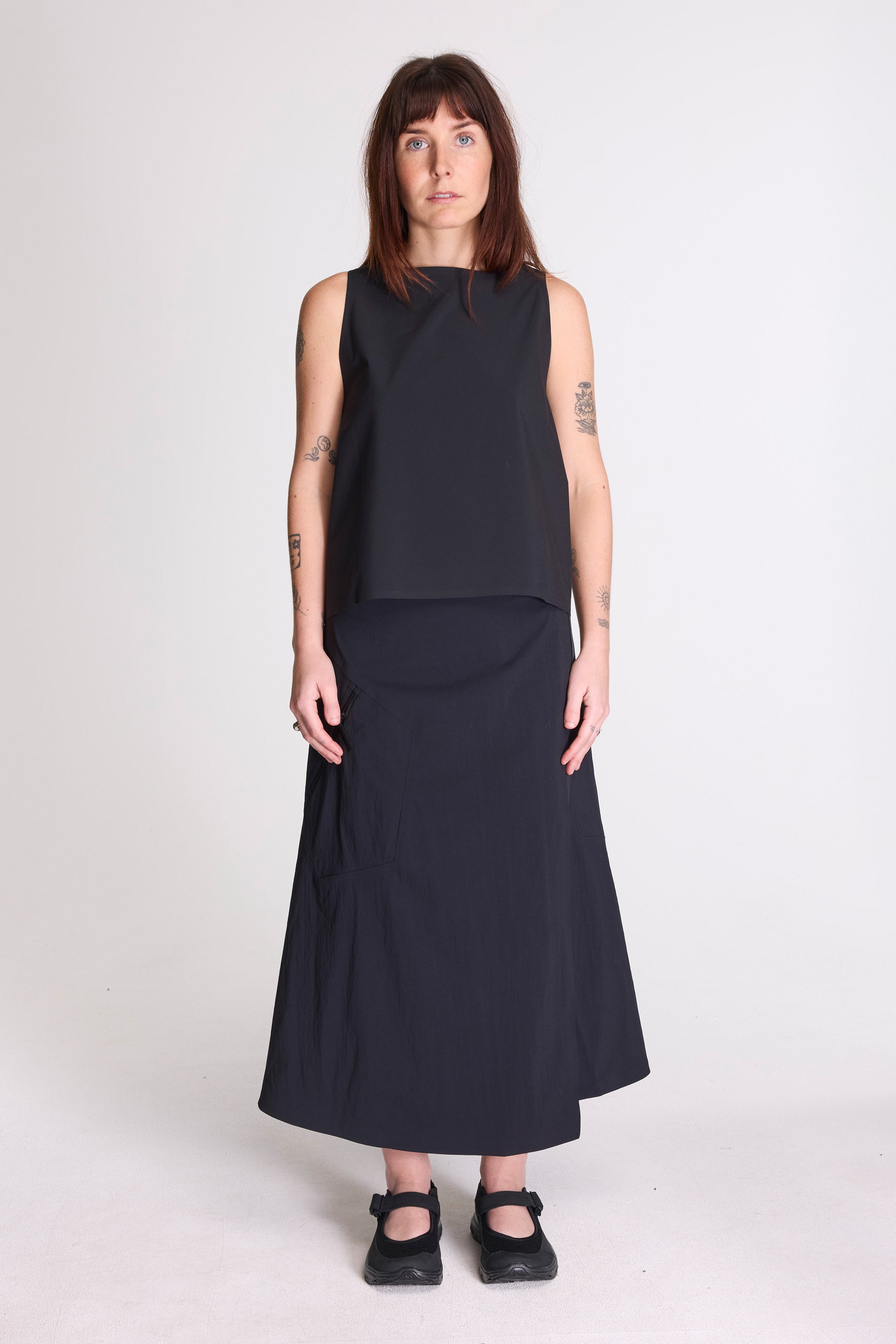 Eave Tank W Black