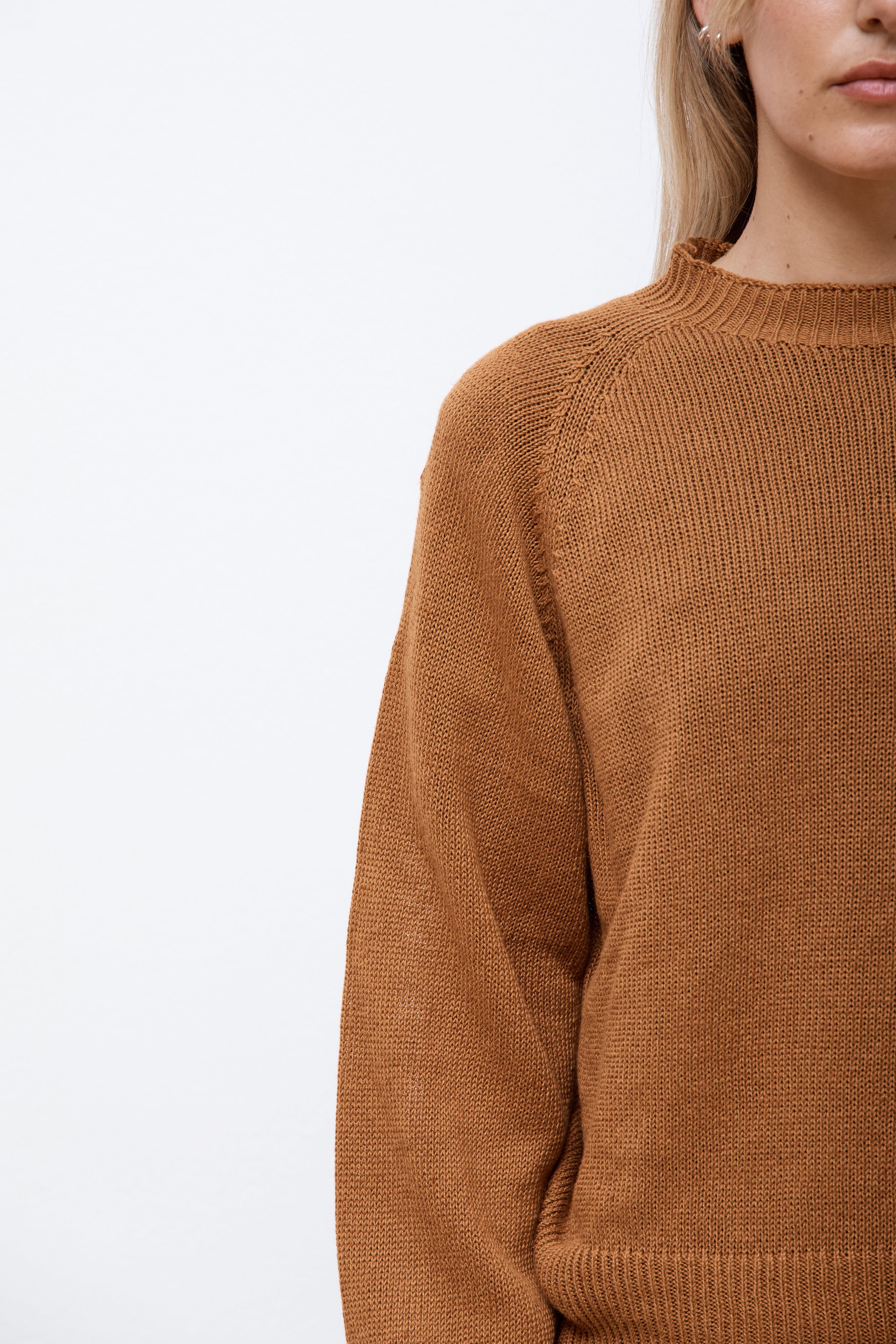 Short Classic Crew Neck Resin