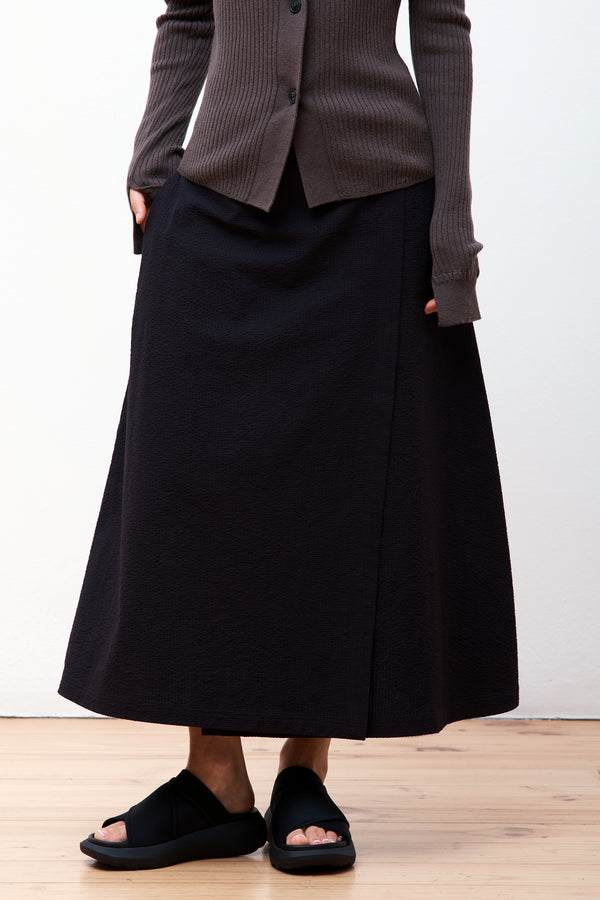 Textured Wrap Skirt Black Seersucker