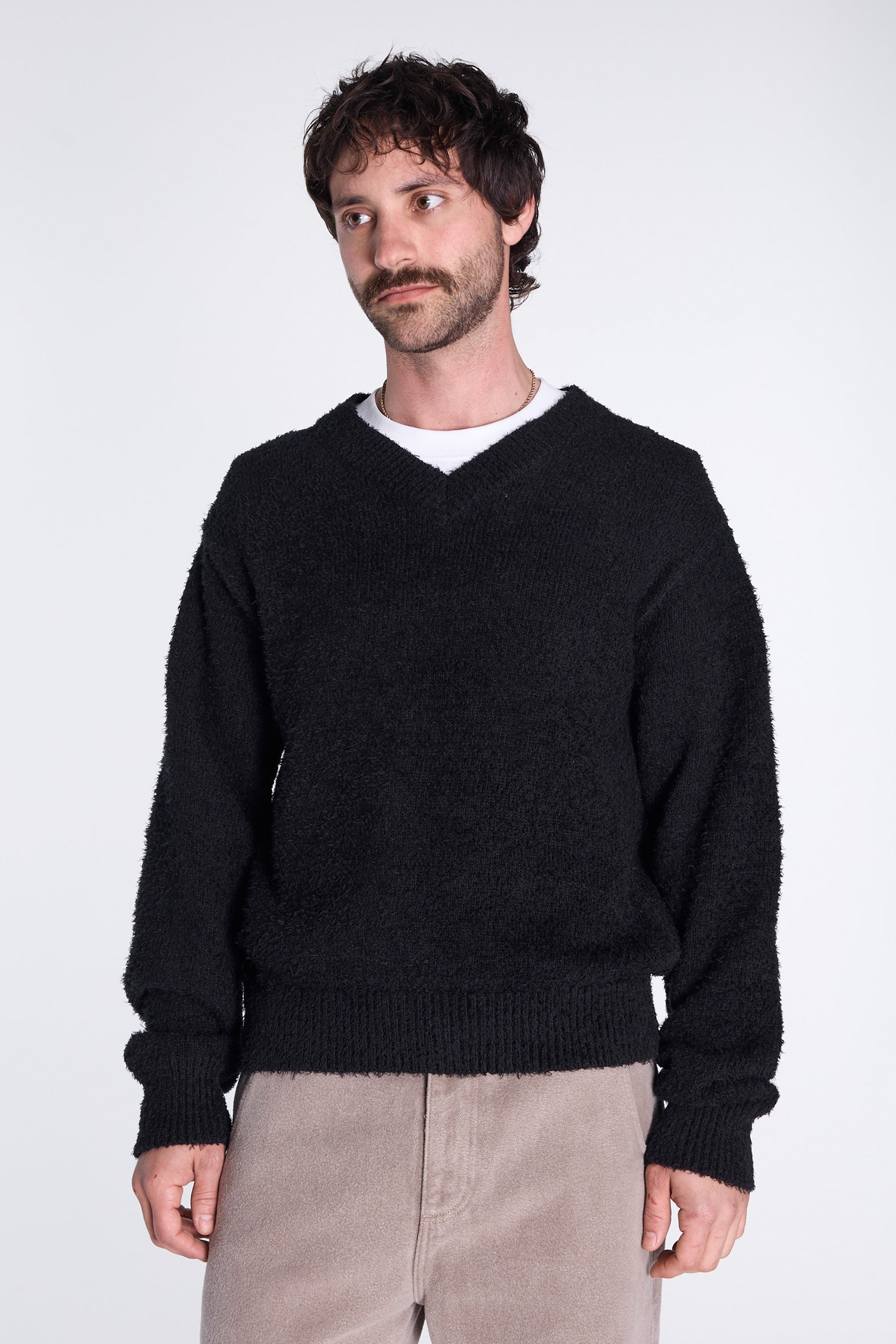V-Neck Sweater Furry Black