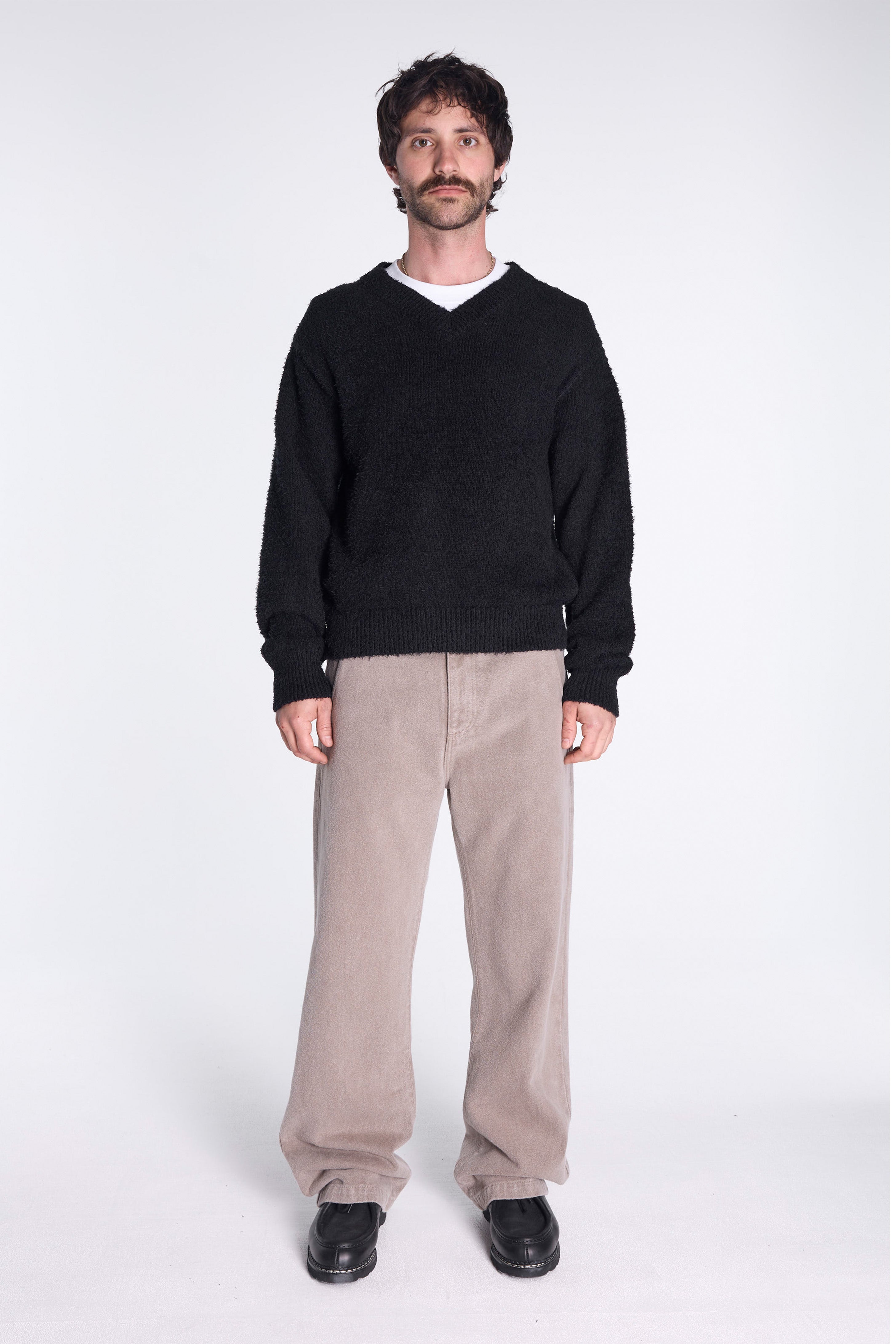 V-Neck Sweater Furry Black