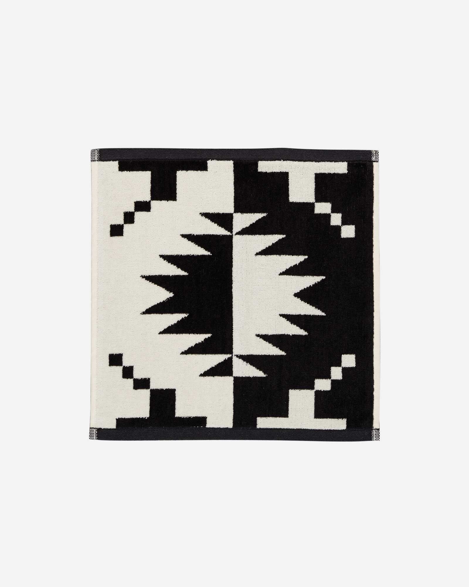 Jacquard Towel Collection Spider Rock Black / White