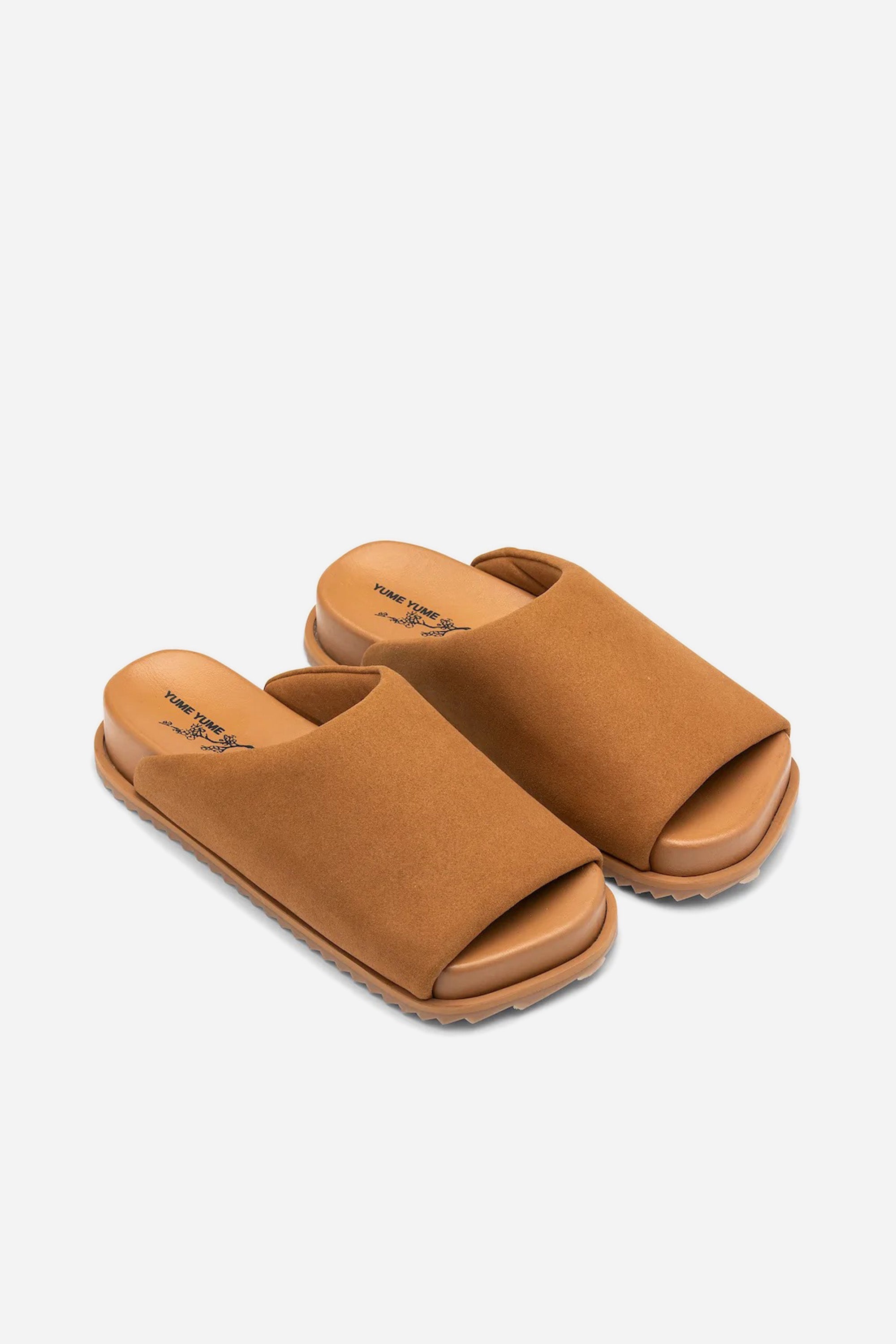 Finn Slider Caramel Suede
