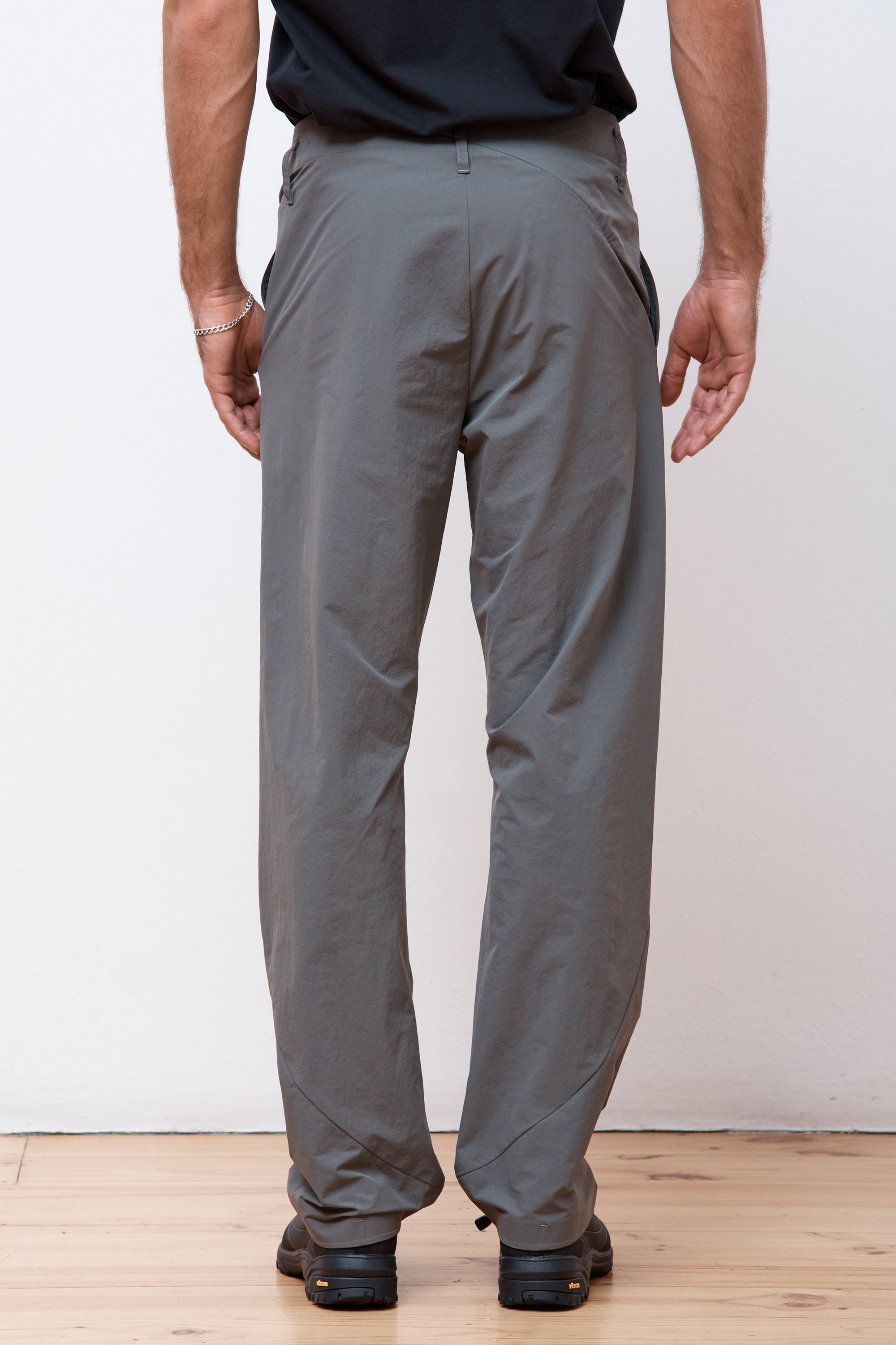 6.0 Trousers Right Charcoal